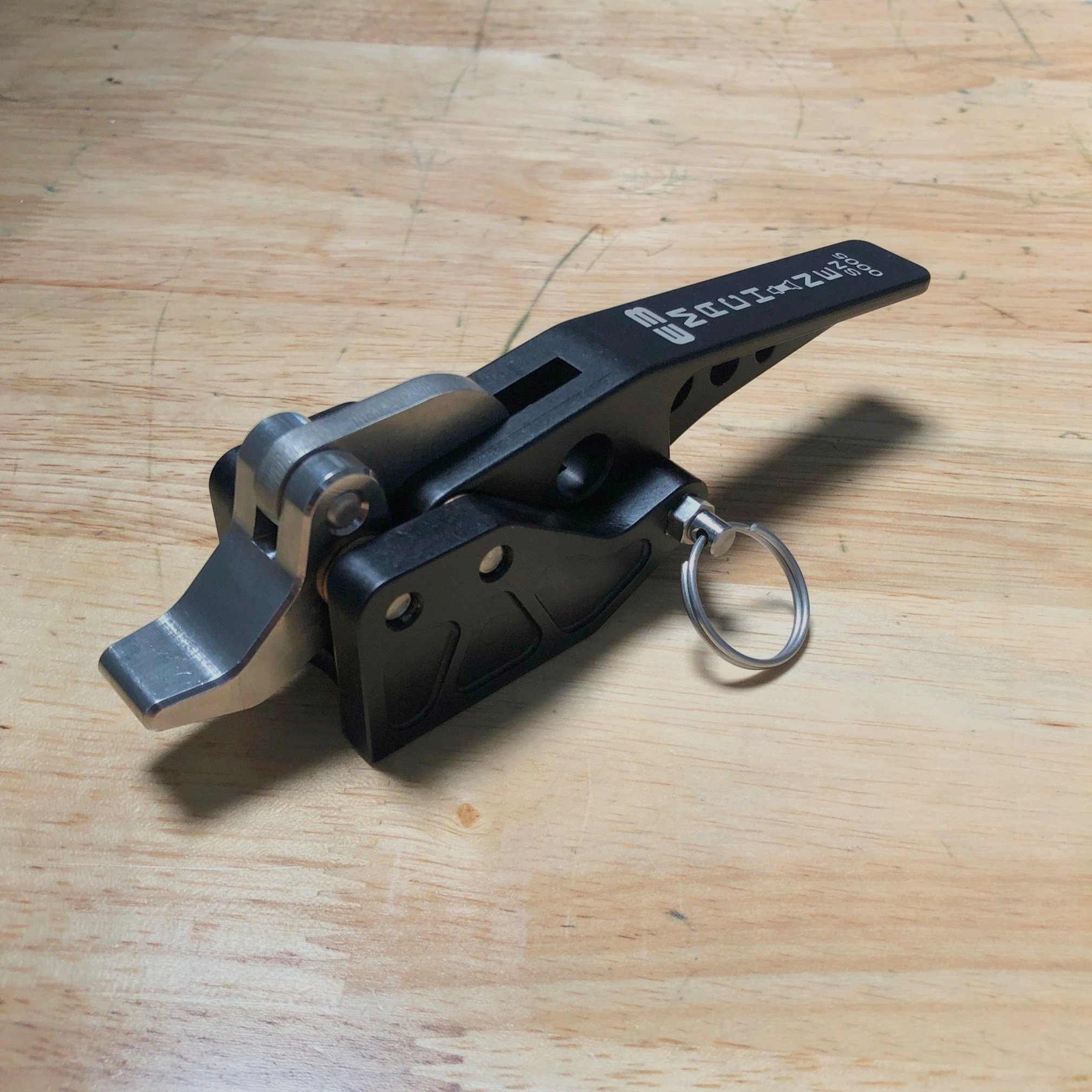 The Mini Compression Latch
