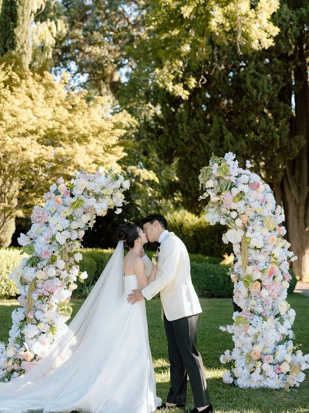 Your best memories &mdash; together with Flowers Valley ❤️&zwj;🔥

Every wedding for us is more than just decor. It&rsquo;s a love story we express through flowers, colors, textures, and mood. We don&rsquo;t just create arrangements &mdash; we create