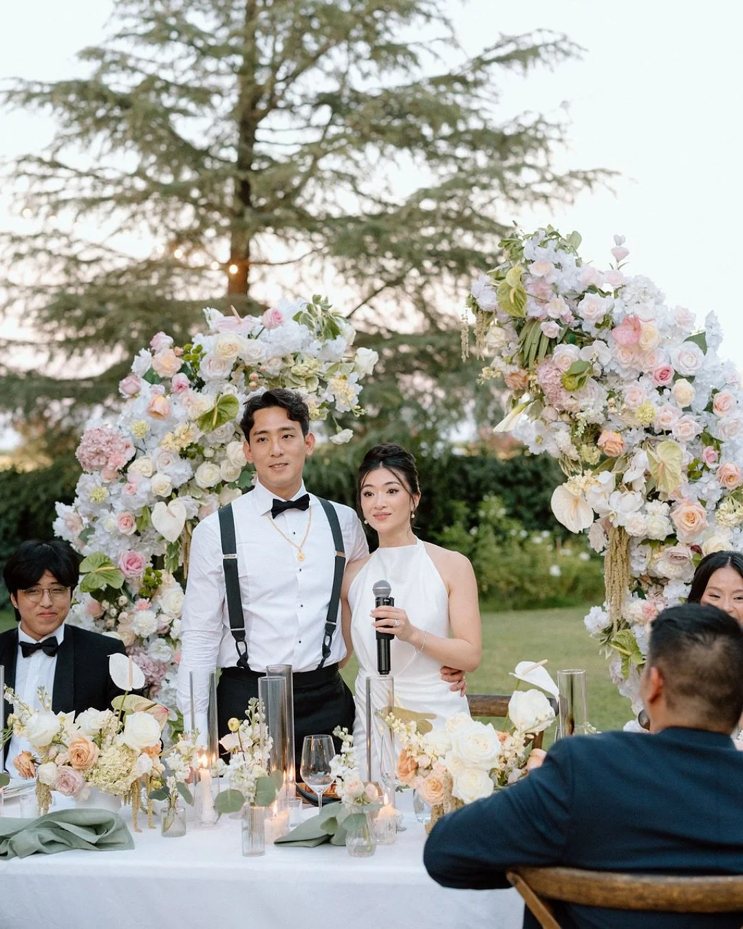 A wedding story is made up of moments that stay in your memory forever. And it’s the floral decor that adds harmony, style, and warmth to each of them 🌿
Every arrangement, every element — it’s not just part of the design, but a re