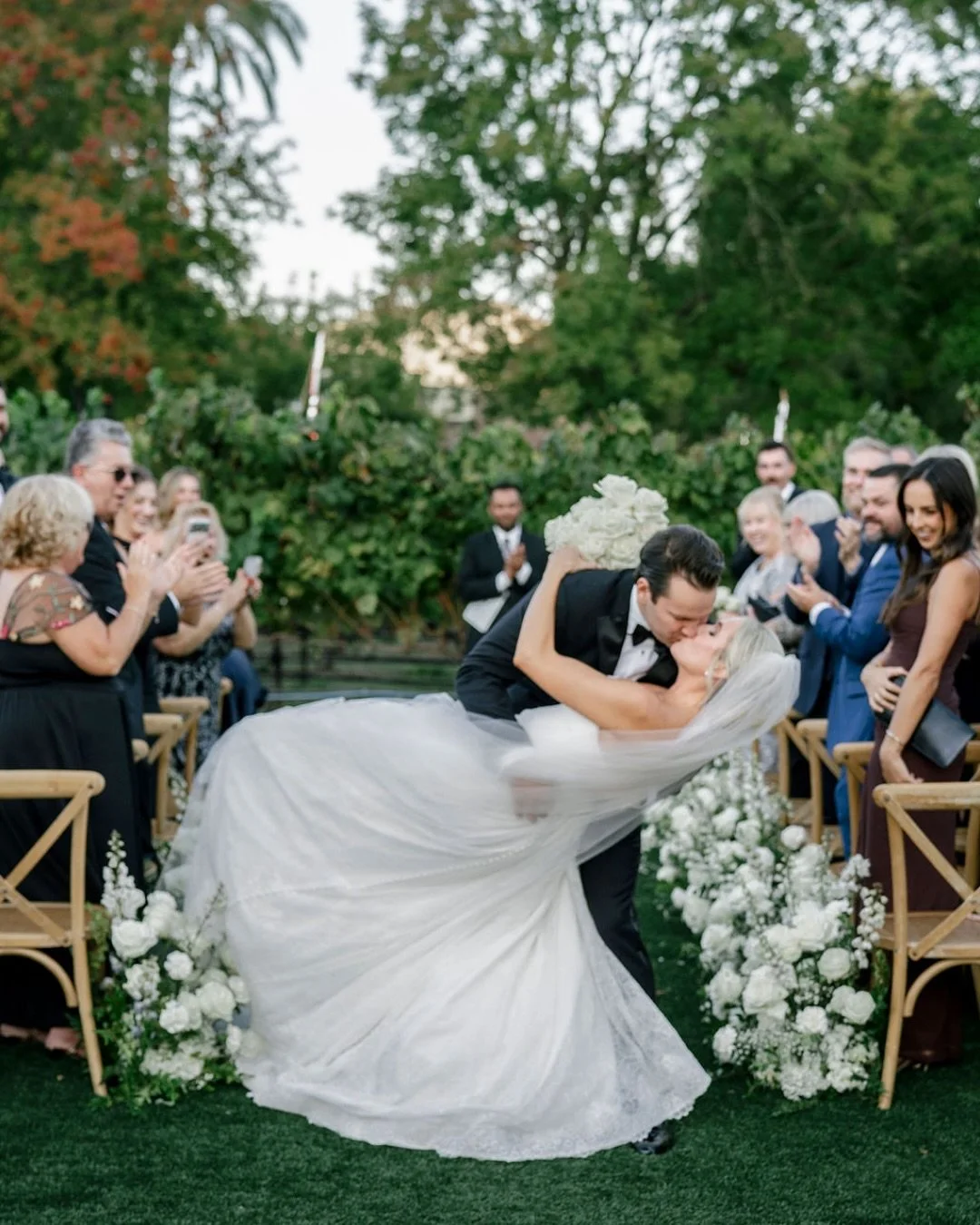Love always has its own shade &mdash;
and on this day, it was white.
Pure, calm, and free of unnecessary words.

Just details that create the mood,
and moments you want to live a little longer.

White decor is elegance that speaks for two🤍

Planner:
