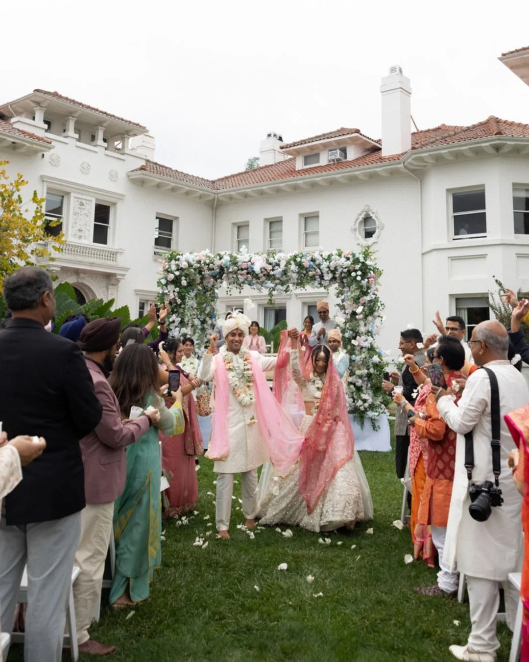 ✨ You entrust us with your floral dreams, and we take care of everything else, creating the perfect atmosphere.

With genuine feeling and respect for your values, each petal brings your traditions and special moments to life!

clients: @chelleeyyyy @