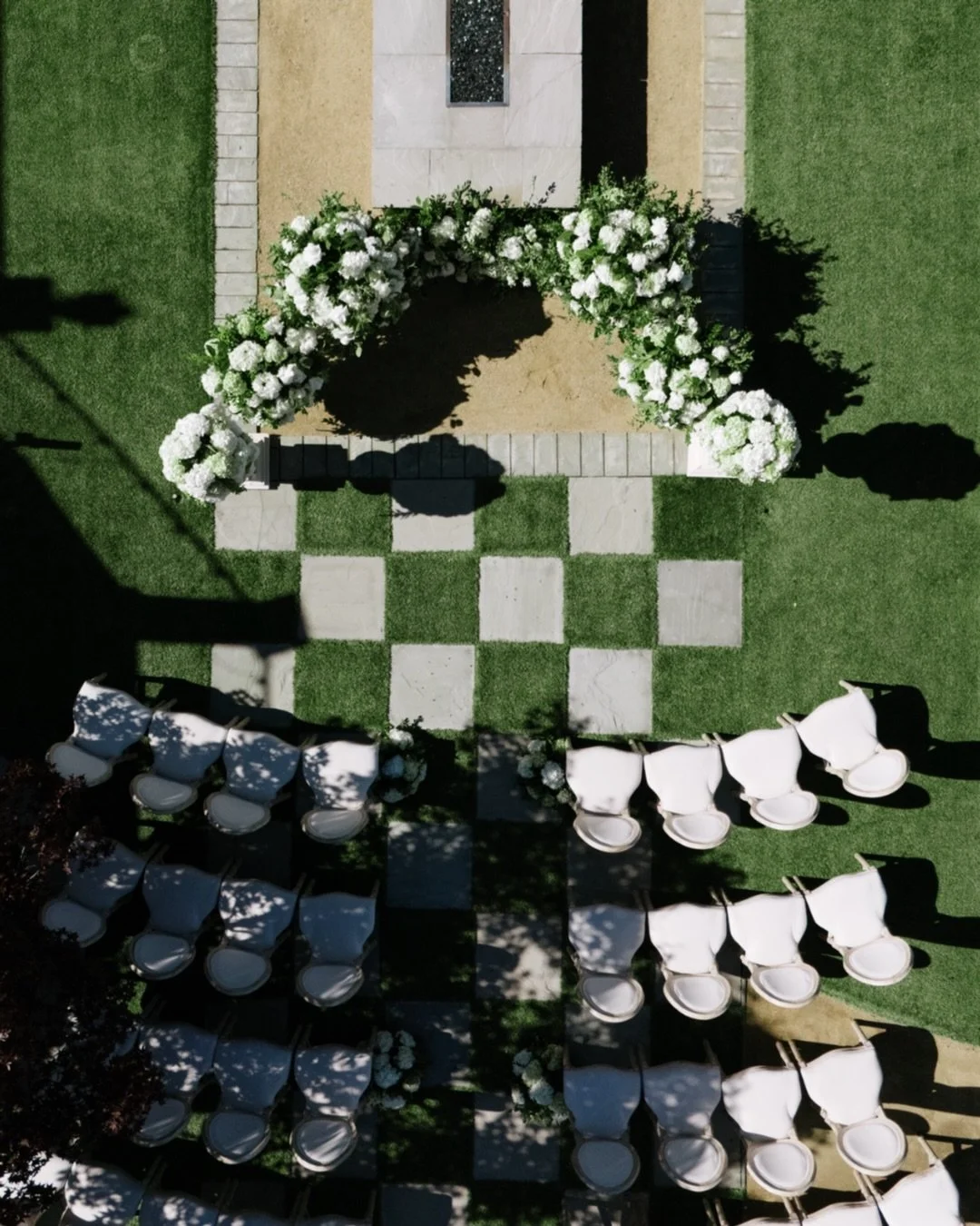White. Green. Pure mood.
Light forms, living textures,
decor that speaks for itself.

Dreaming of this kind of atmosphere? We&rsquo;ll create it for you 🤍

Coordinator: @amazaeevents 
Photography: @mvfportraits 
Makeup: @beautybykayln 
Rentals: @fin