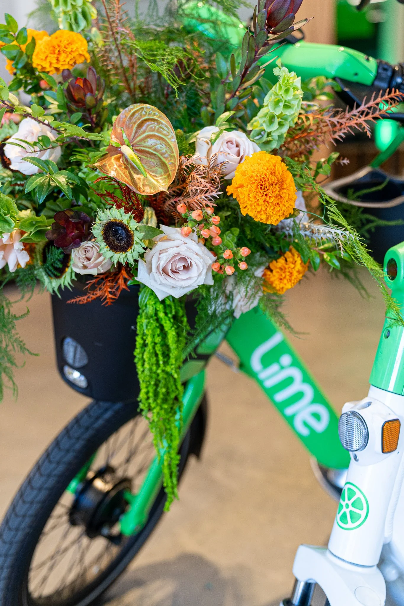 For Lime's San Francisco HQ opening, Flowers Valley created signature floral arrangements inspired by the company's brand identity and color palette. Featuring modern, artistic designs with organic textures and contemporary styling, the custom floral