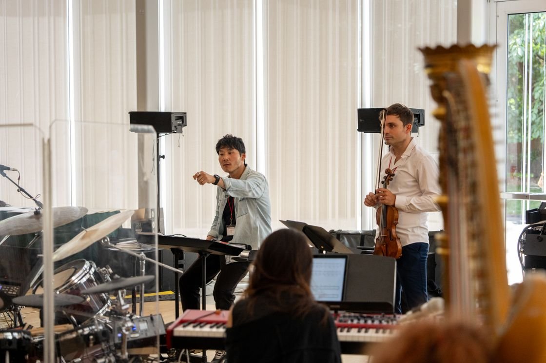 Metropolis-Ensemble-Rehearsal_JW_260619-003-1120x744-c.jpg