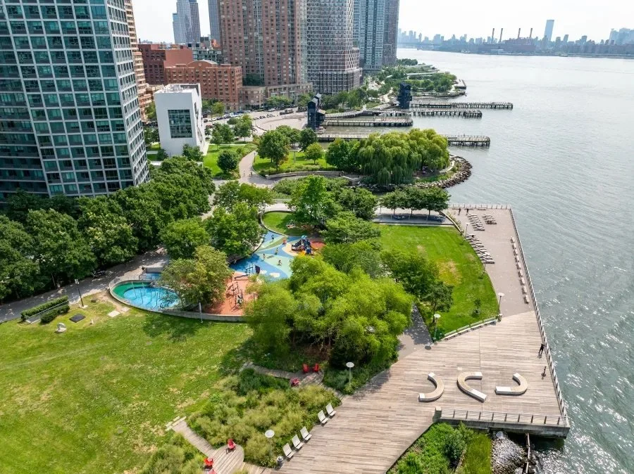 Gantry Plaza State Park