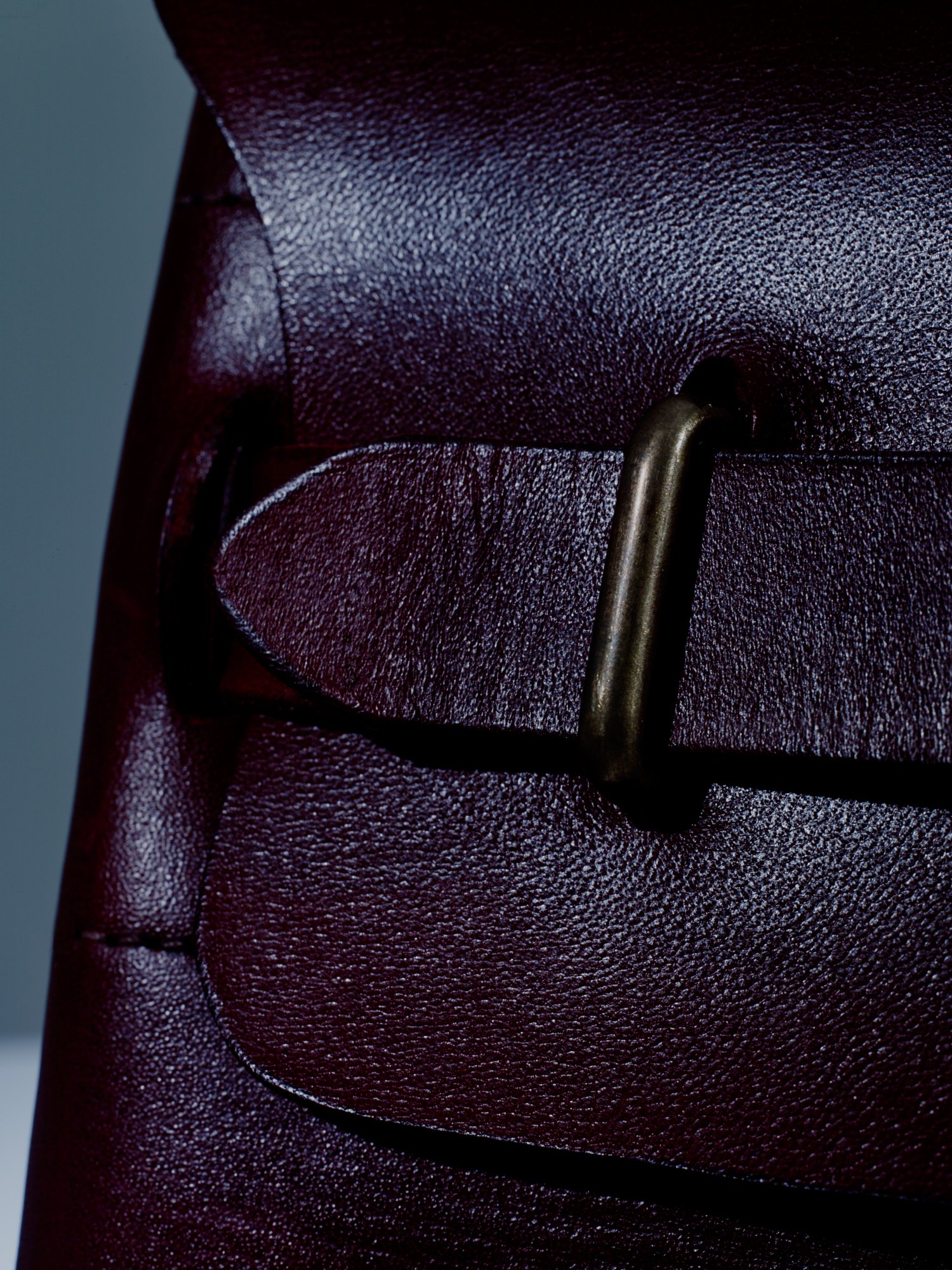 20150603_OvernightBag-DarkDetail-02.jpg