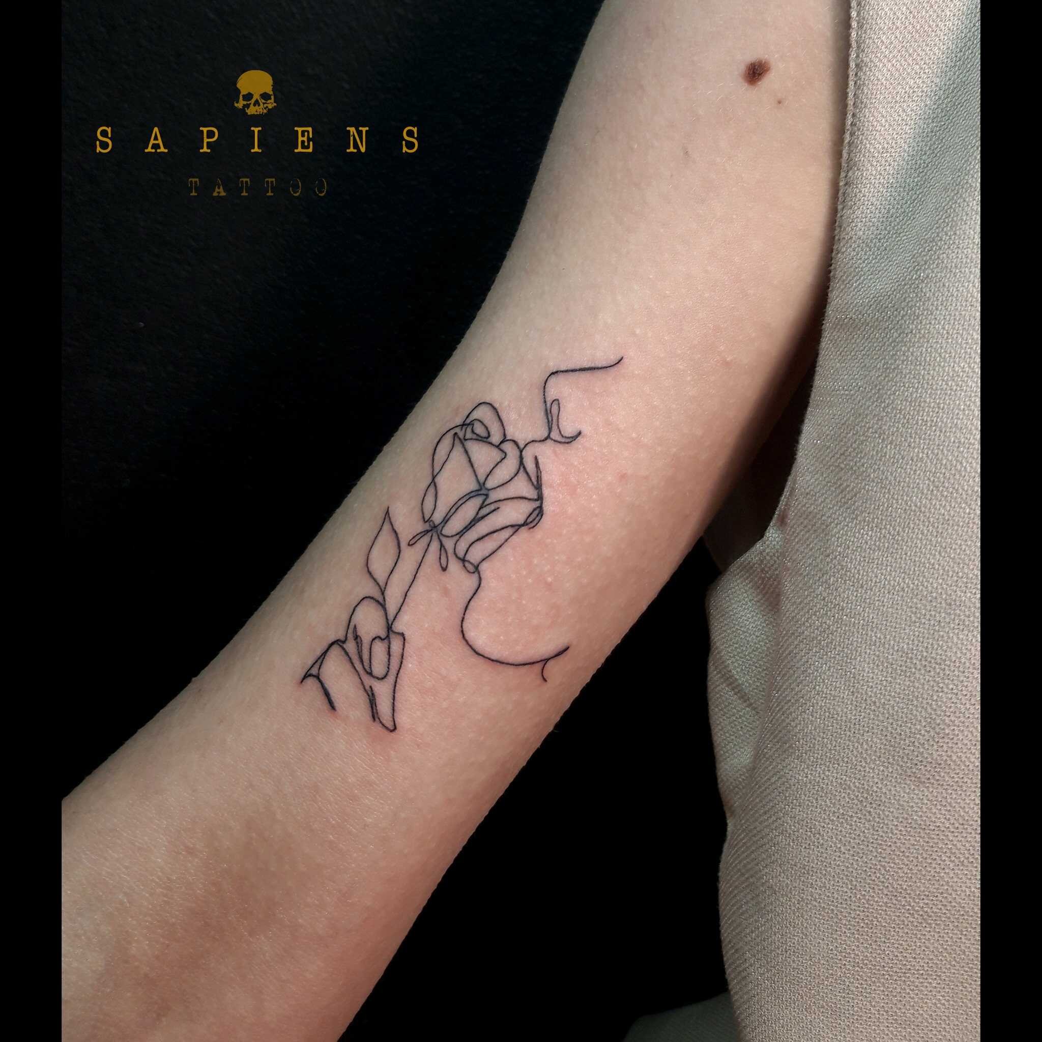 tatuaj lining pentru fete