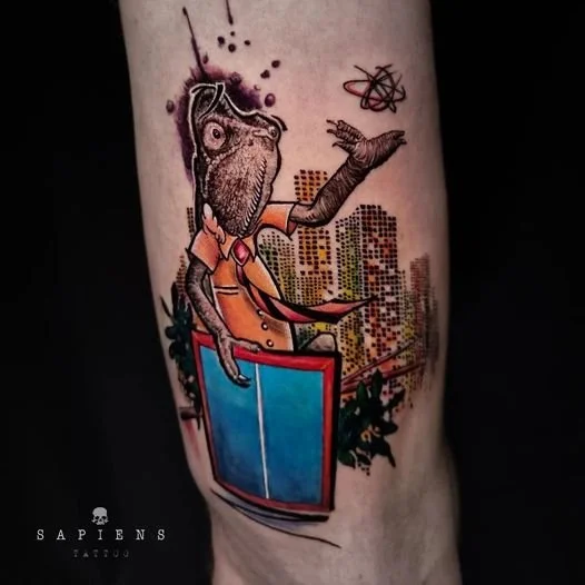 tatuaj color pe picior si design personalizat