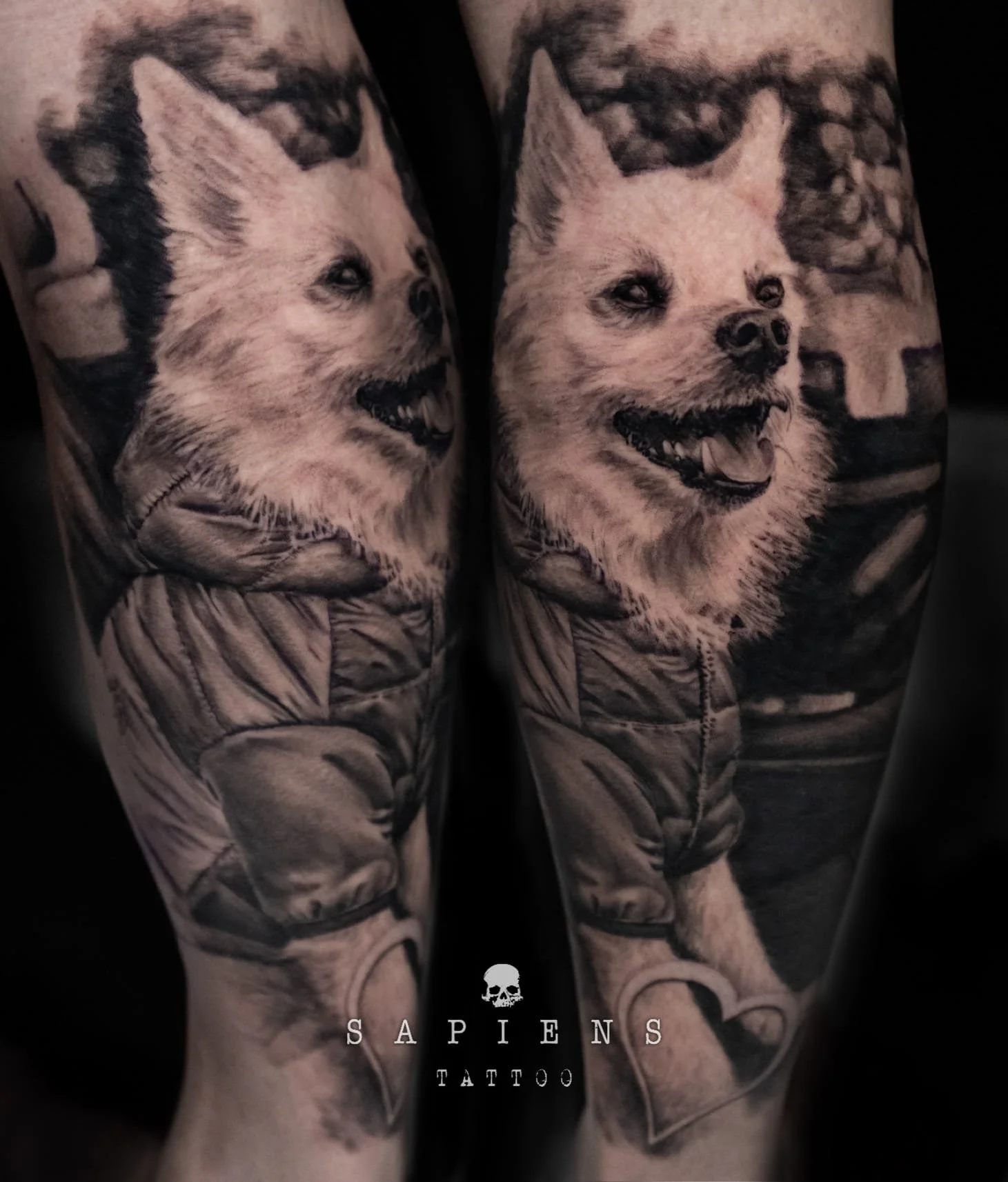 tatuaj pe gamba pentru iubitorii de animale cu portretul unui catel realizat in stil realistic black and gray