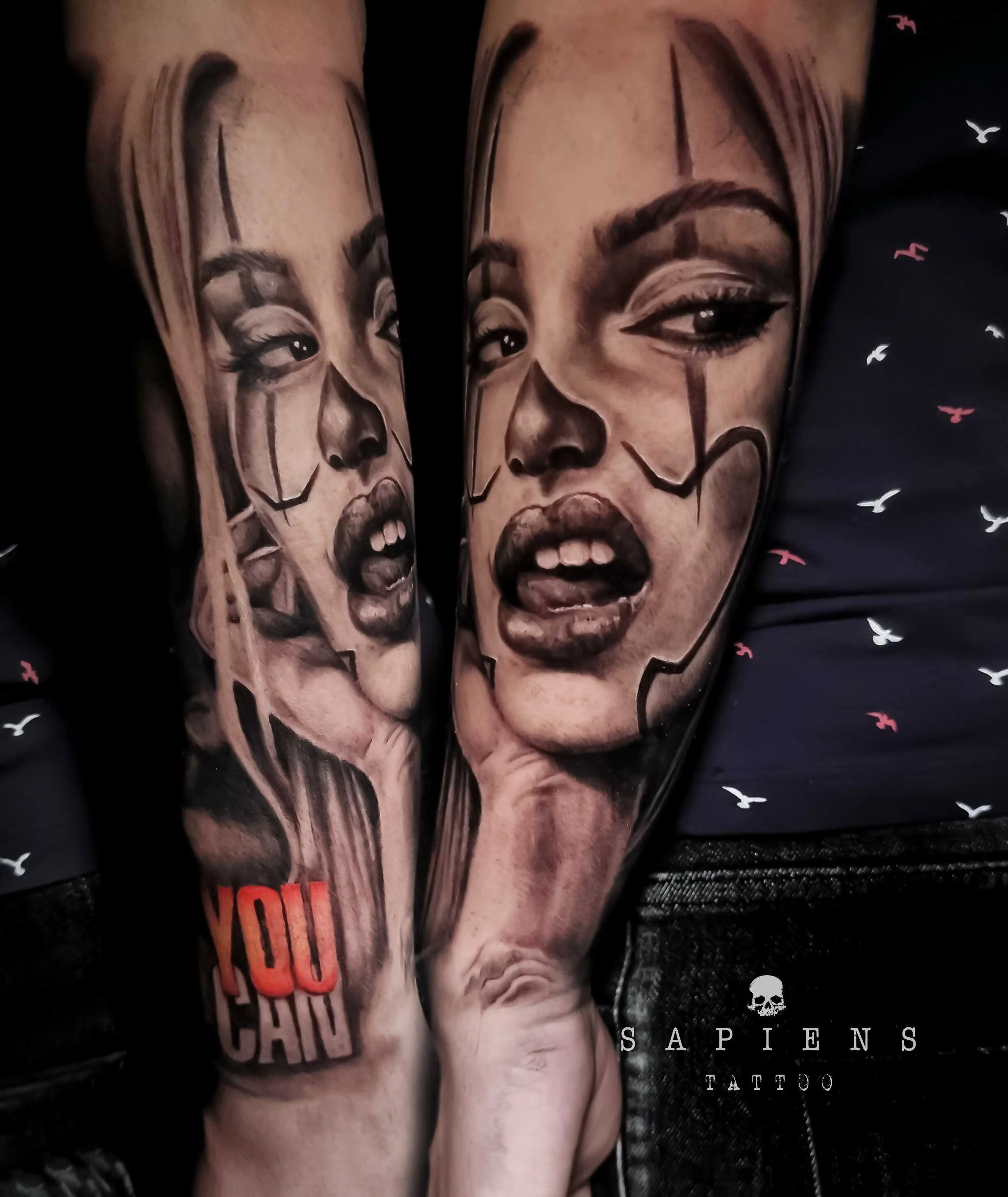 tatuaj realistic pentru baieti cu portetul iubitei