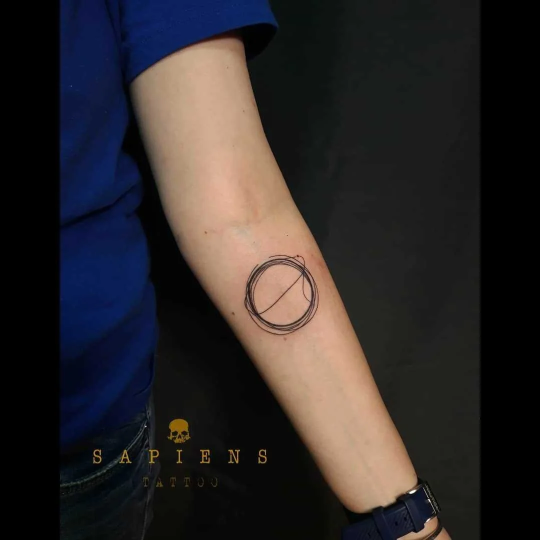 tatuaj perfect din linii