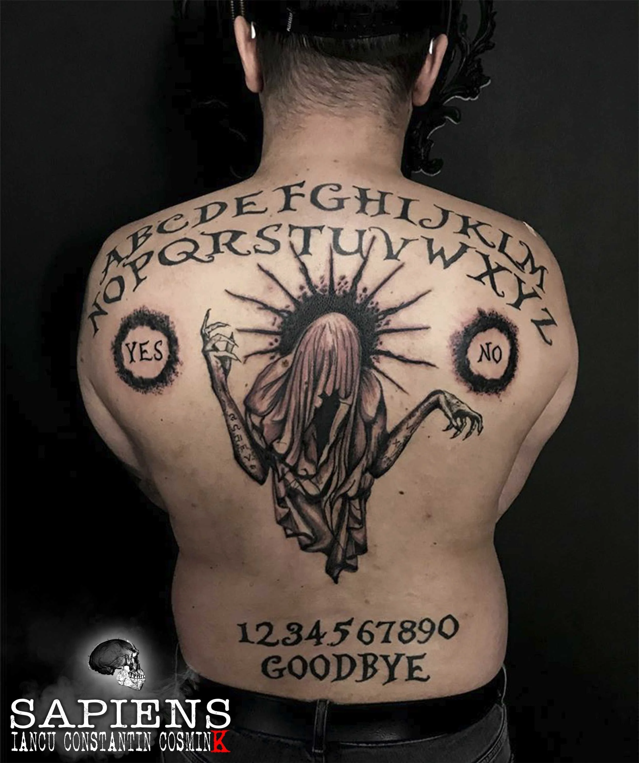 tatuaj pe spate pentru barbati