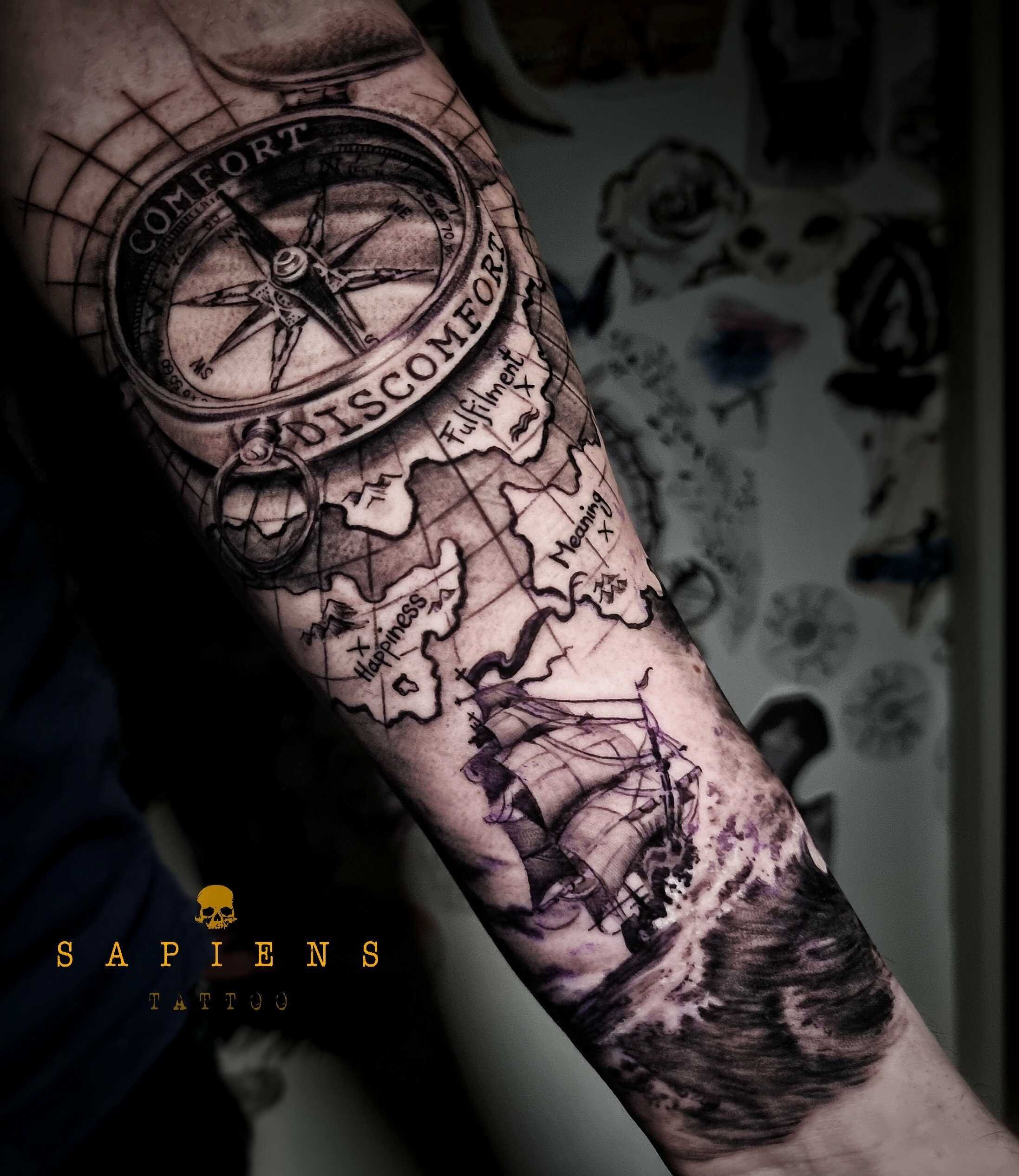 pret pentru tatuaj baieti cu busola si corabie