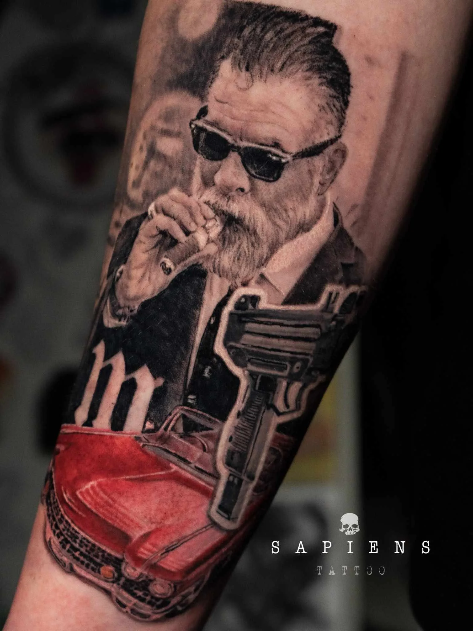 tatuaj black and gray si color pentru fanii bug mafia