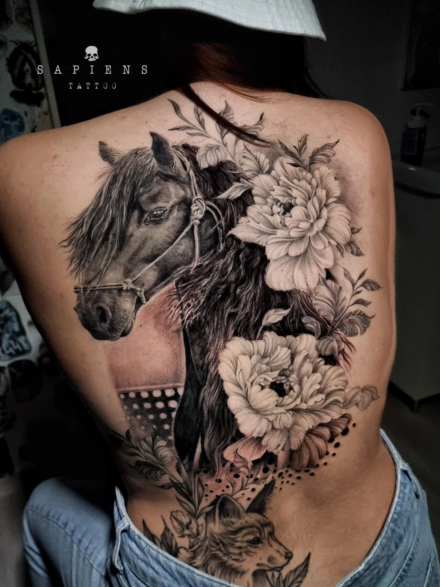 full back tattoo for women with realistic animal portrait