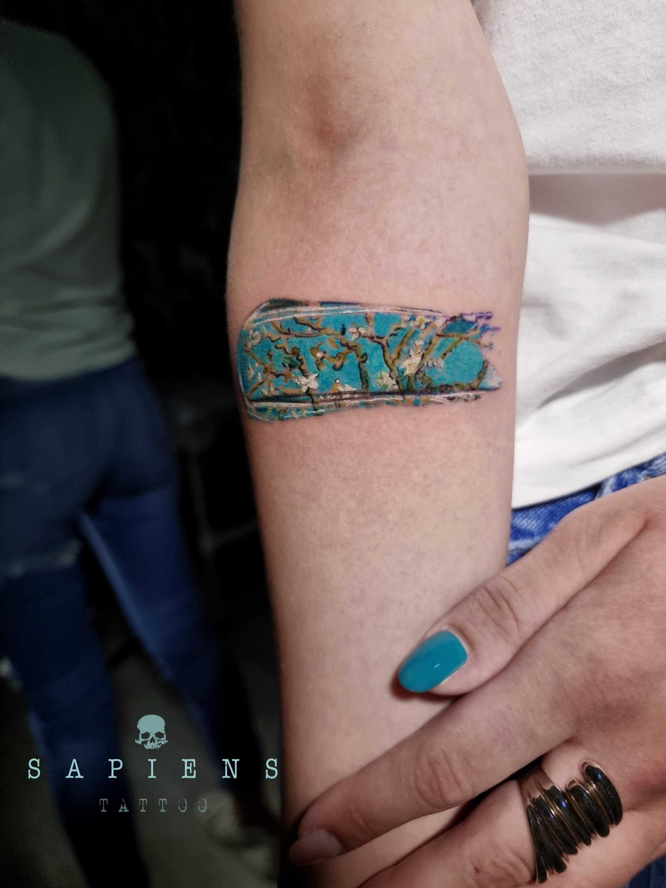 tatuaj color mic stil brush inspirat din pictura lui van gogh