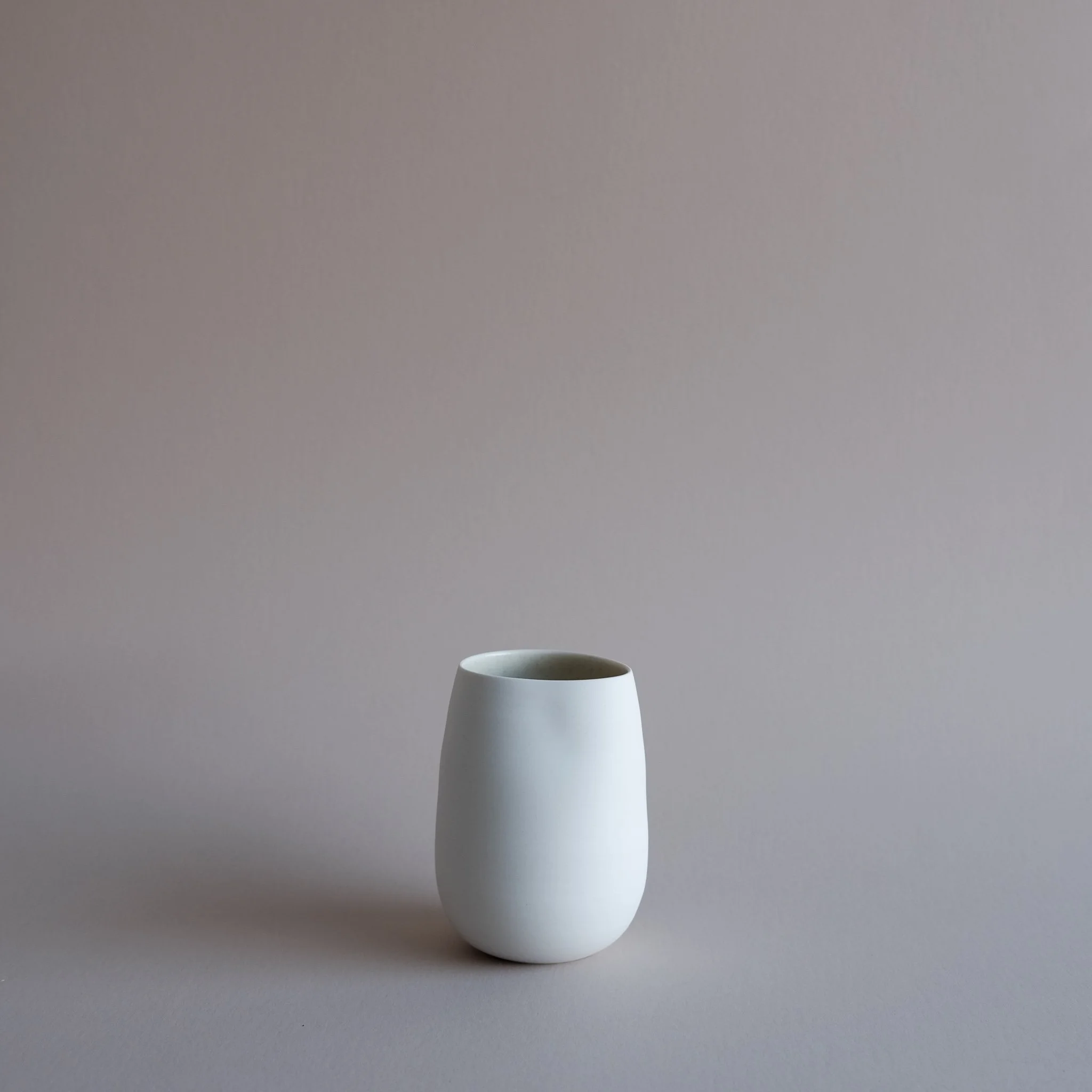 12.Organic-vase-andrew-gibson_lander-se.jpg