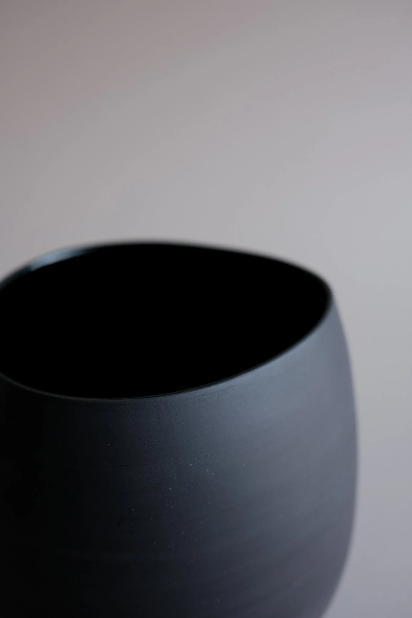 34.2Organic-vase-andrew-gibson_lander-se.jpg