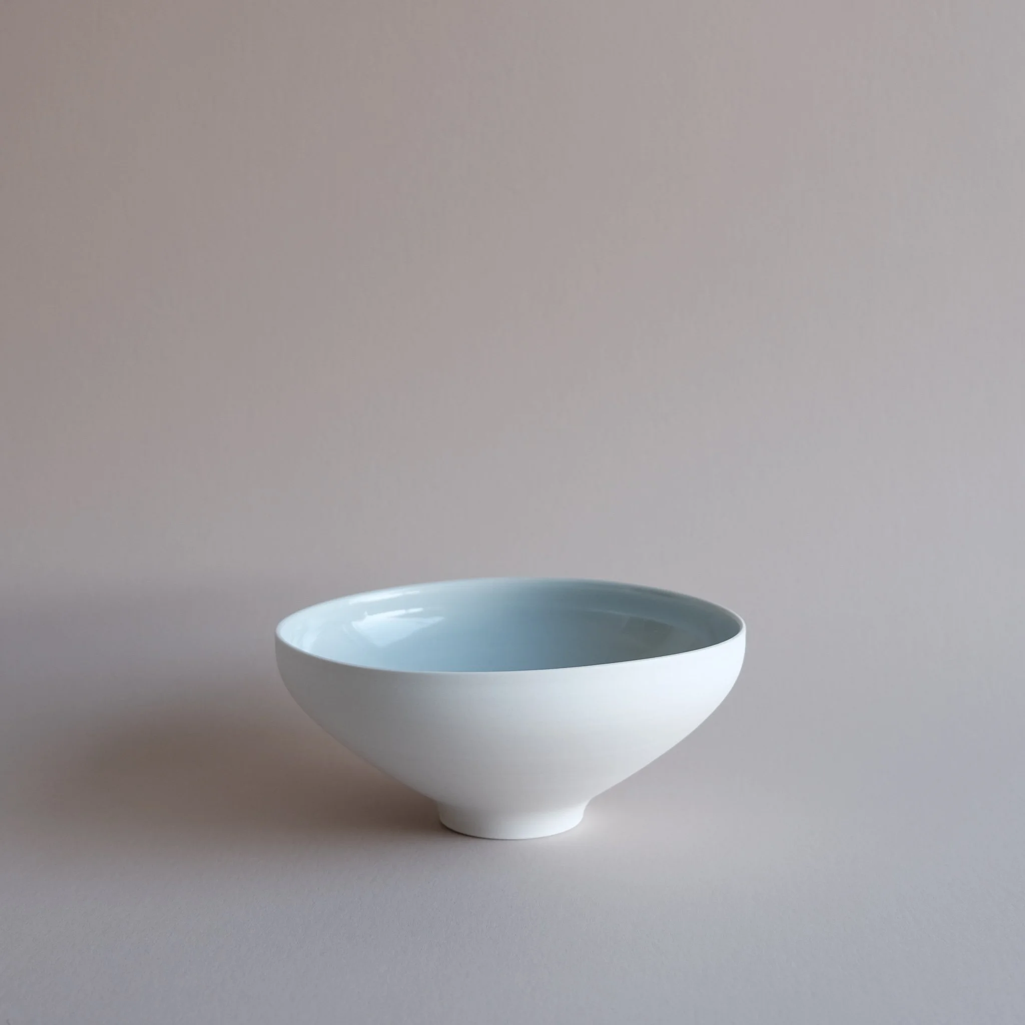 21.1.Open-form-bowl-andrew-gibson_lander-se.jpg