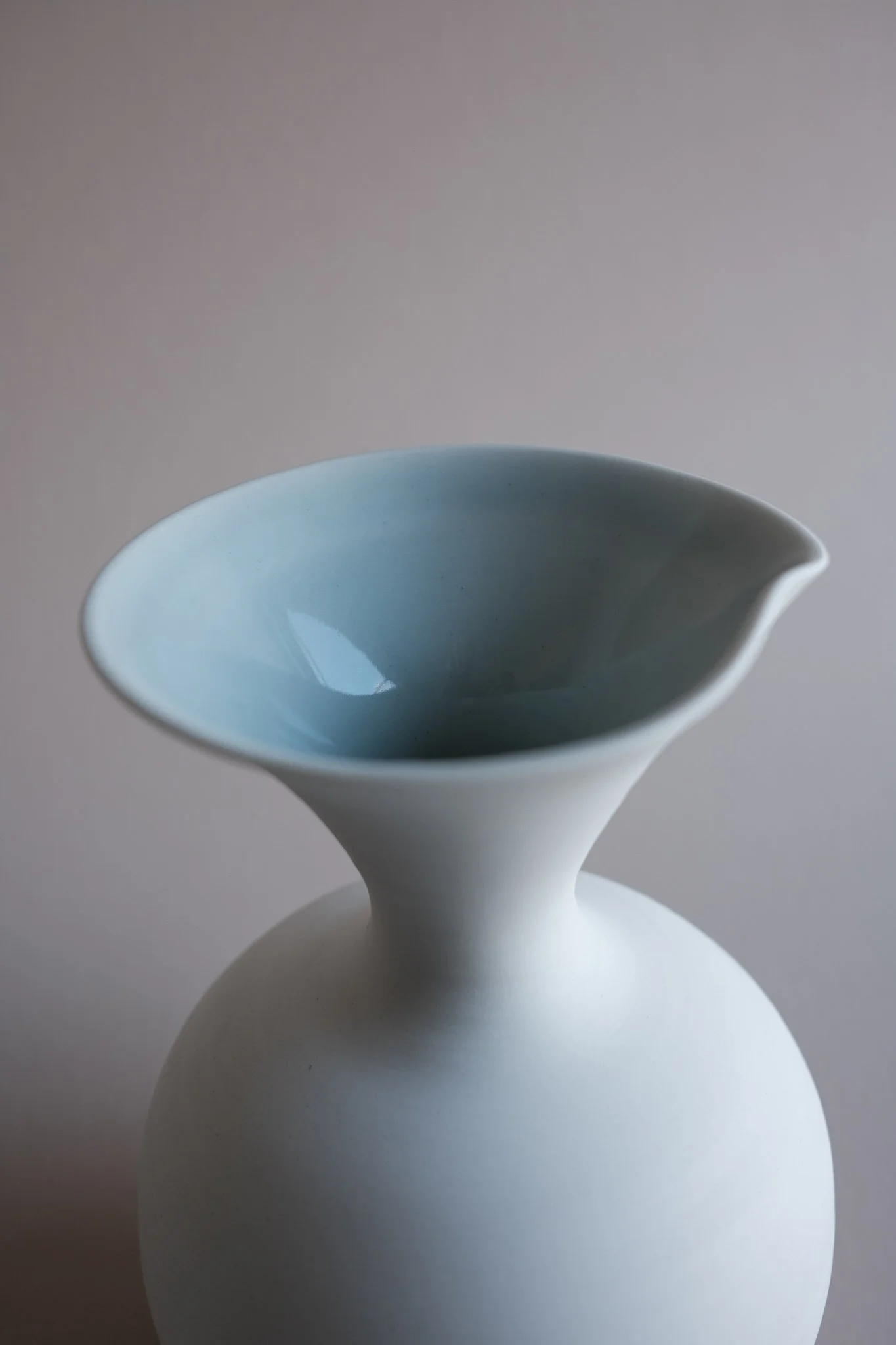 7.1.trumpet-vase-andrew-gibson-Lander-Se.jpg