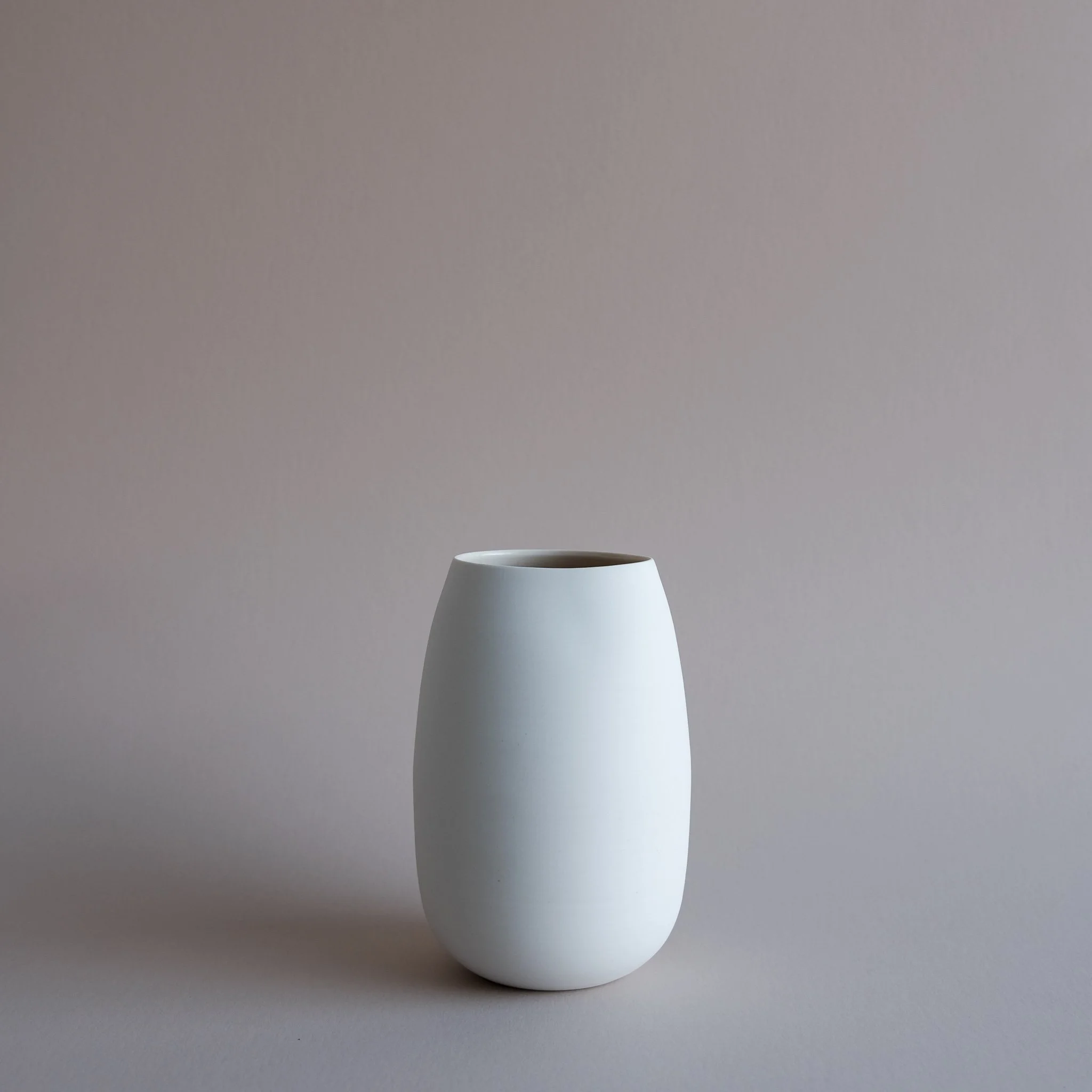 10.Organic-vase-andrew-gibson_lander-se.jpg