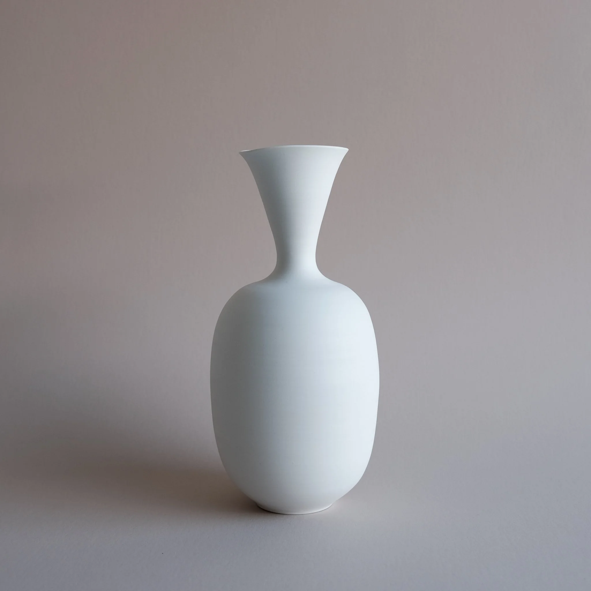 3.trumpet-vase-andrew-gibson-Lander-Se.jpg