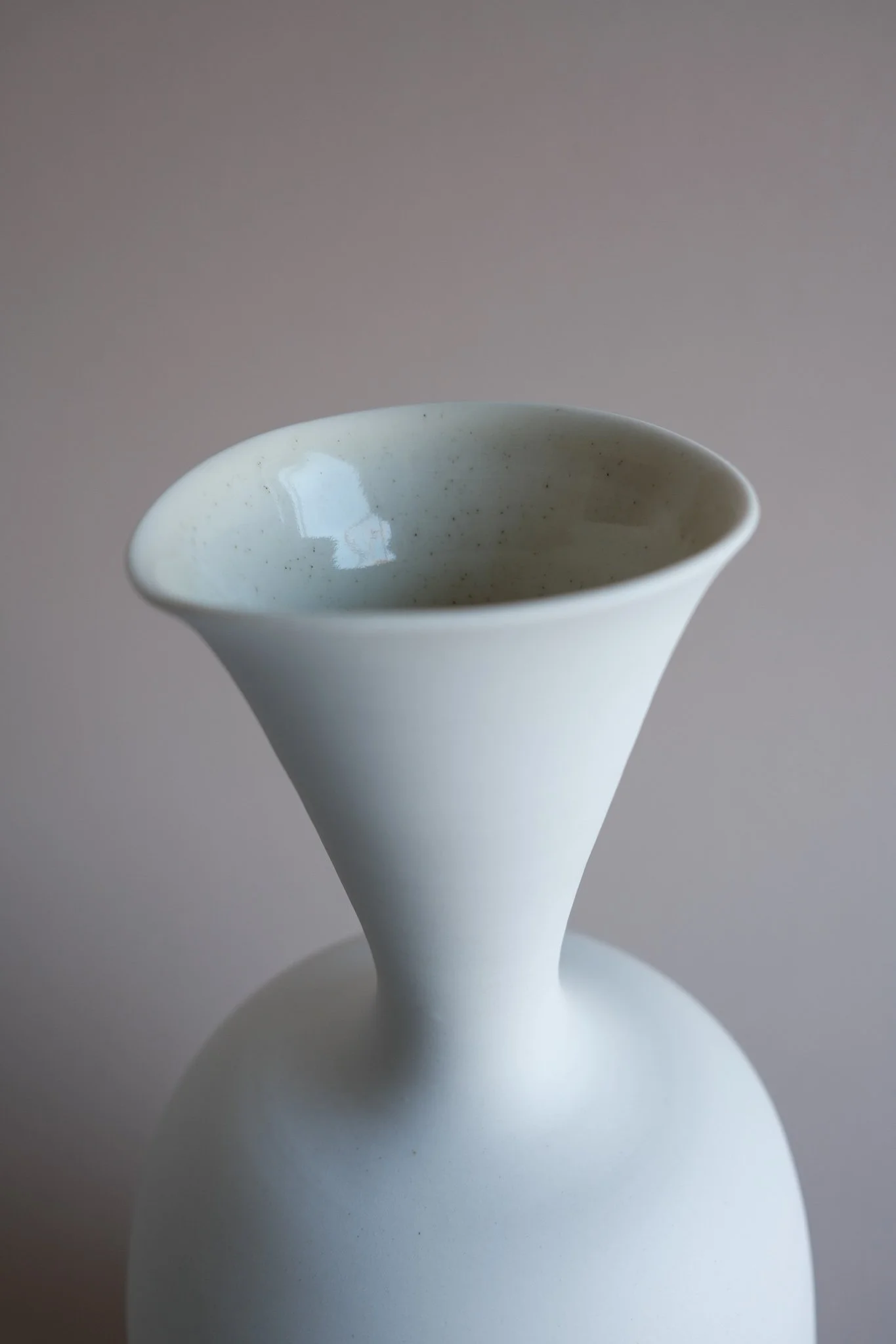 3.1.trumpet-vase-andrew-gibson-Lander-Se.jpg