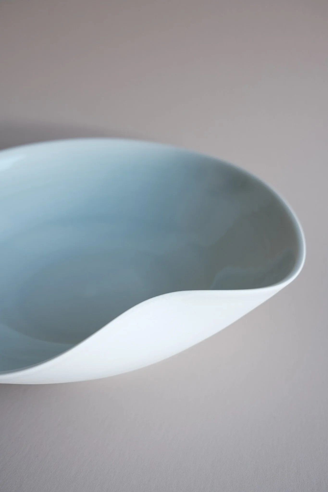 19.1Open-form-bowl-andrew-gibson_lander-se.jpg
