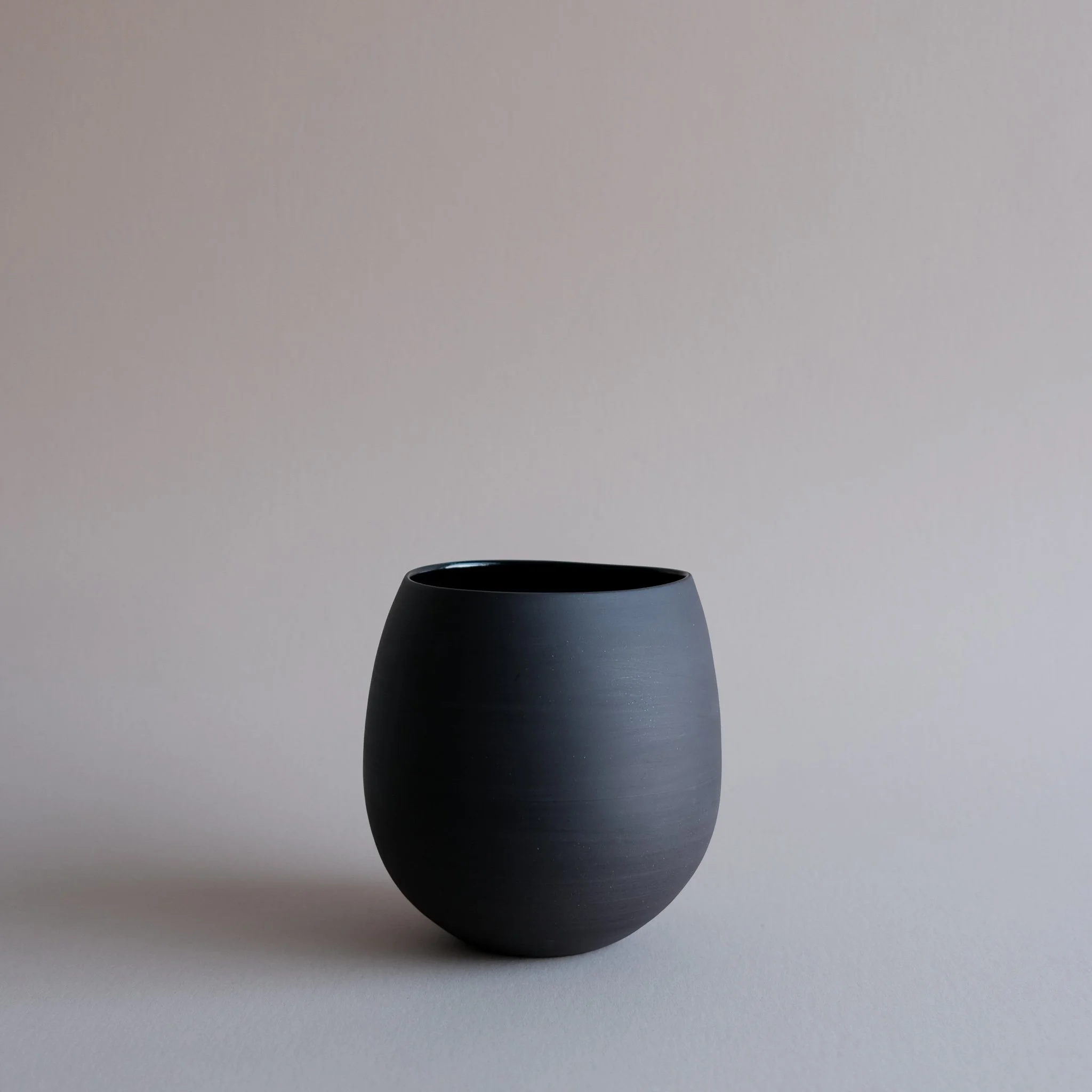 34.1Organic-vase-andrew-gibson_lander-se.jpg.jpg