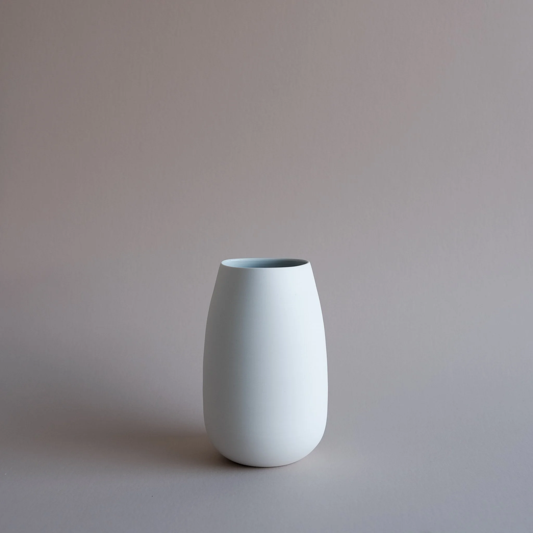 11.Organic-vase-andrew-gibson_lander-se.jpg
