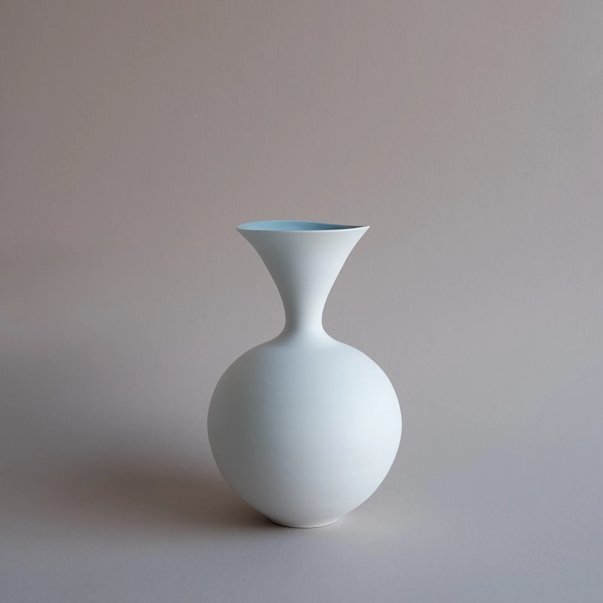 5.trumpet-vase-andrew-gibson-Lander-Se.jpg