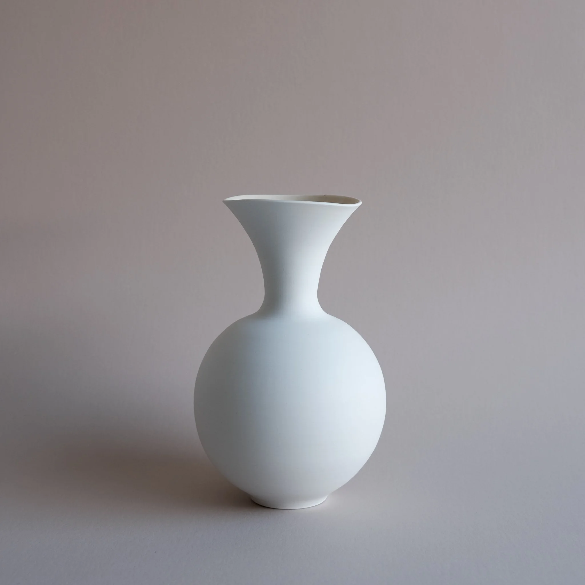 4.trumpet-vase-andrew-gibson-Lander-Se.jpg
