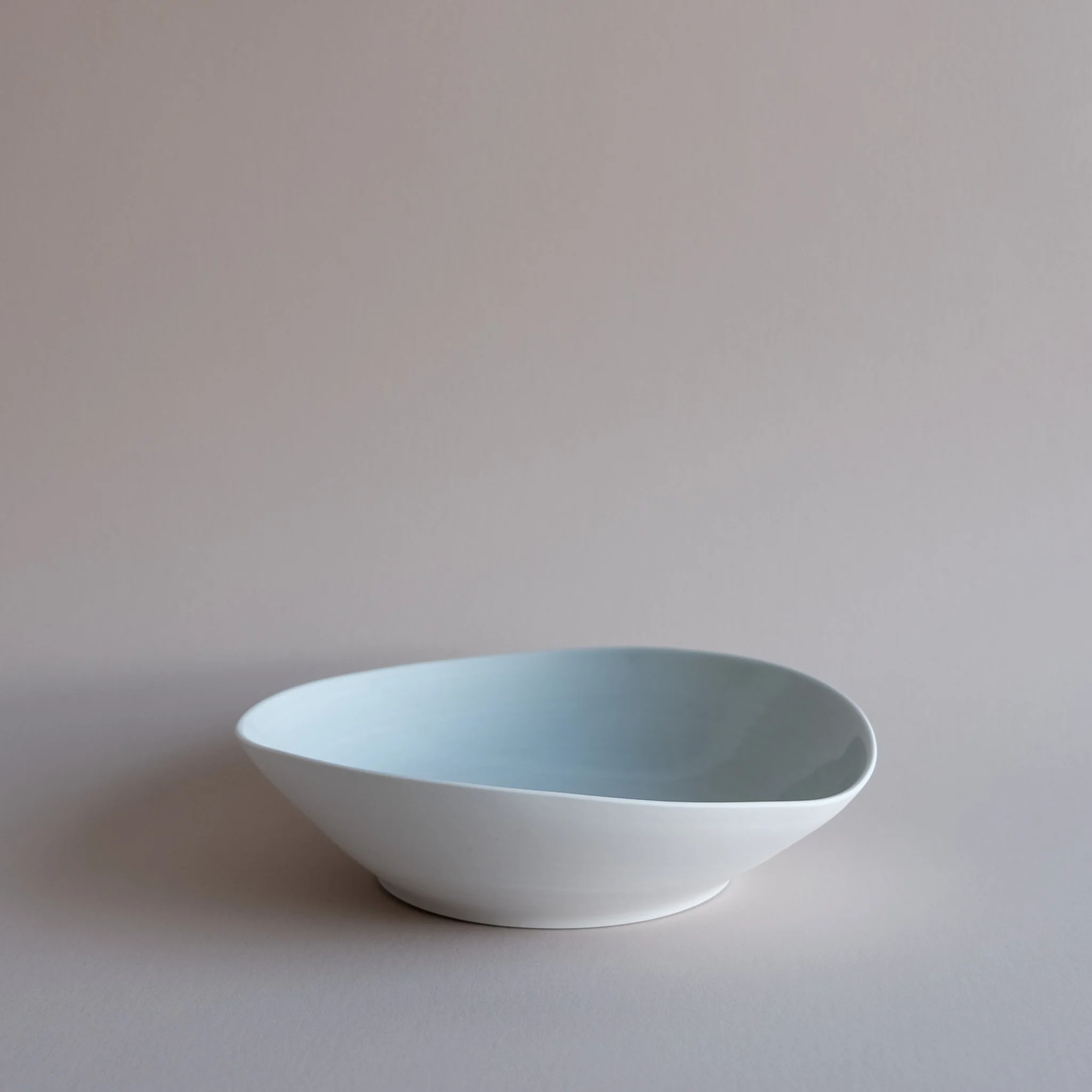 20.1Open-form-bowl-andrew-gibson_lander-se.jpg