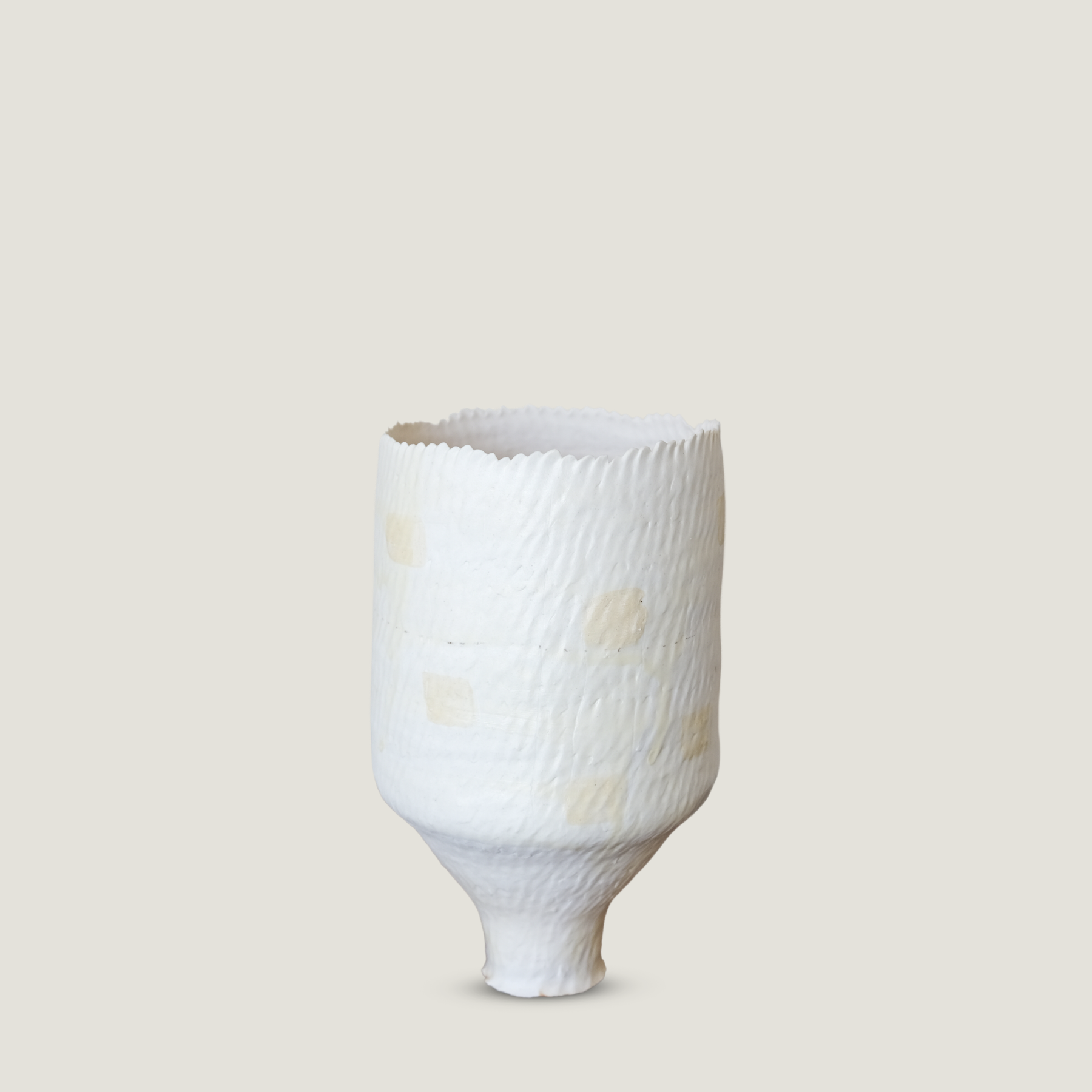 'Trai Thi' — Thannie Phan