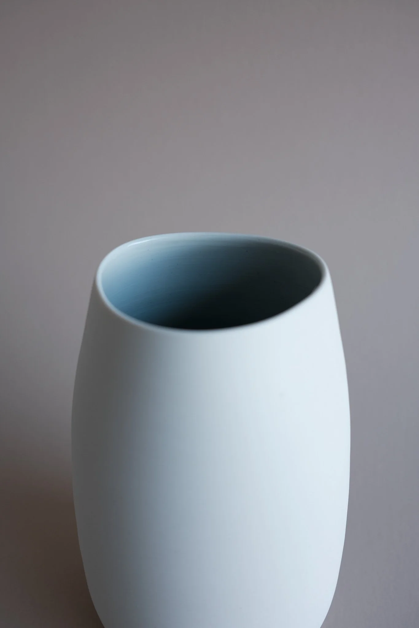 11.1.Organic-vase-andrew-gibson_lander-se.jpg