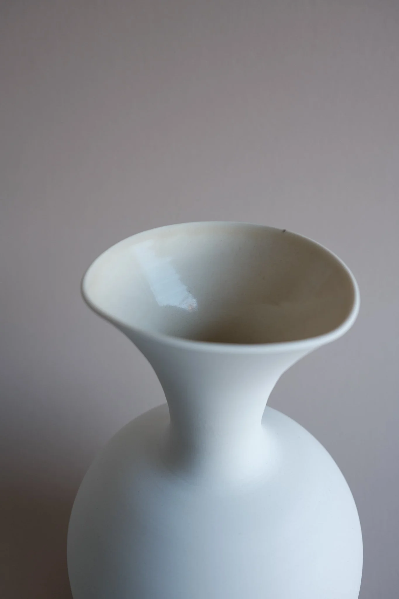 4.1.trumpet-vase-andrew-gibson-Lander-Se.jpg