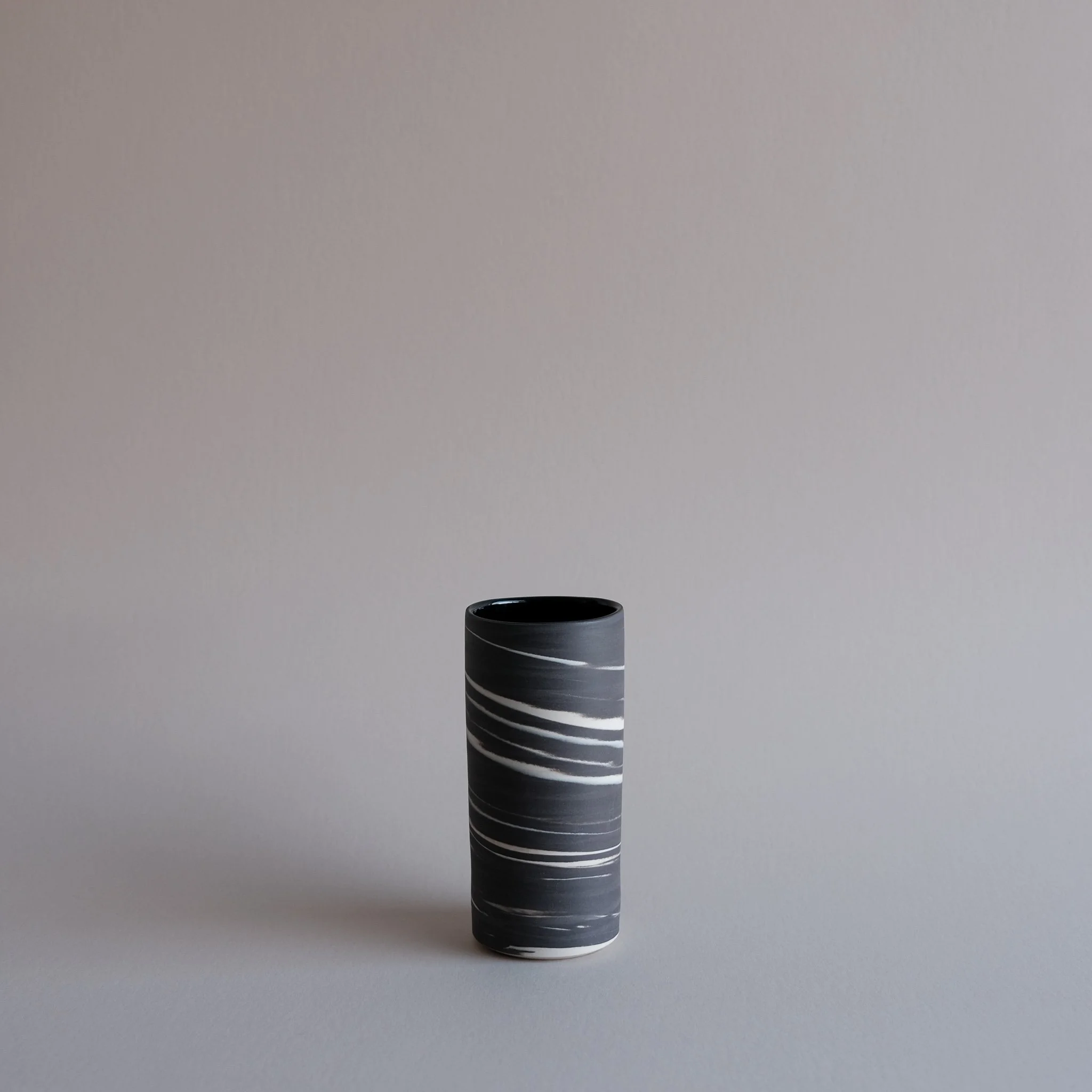 18.3Neriage-cylinder-dark-andrew-gibson-lander-se.jpg