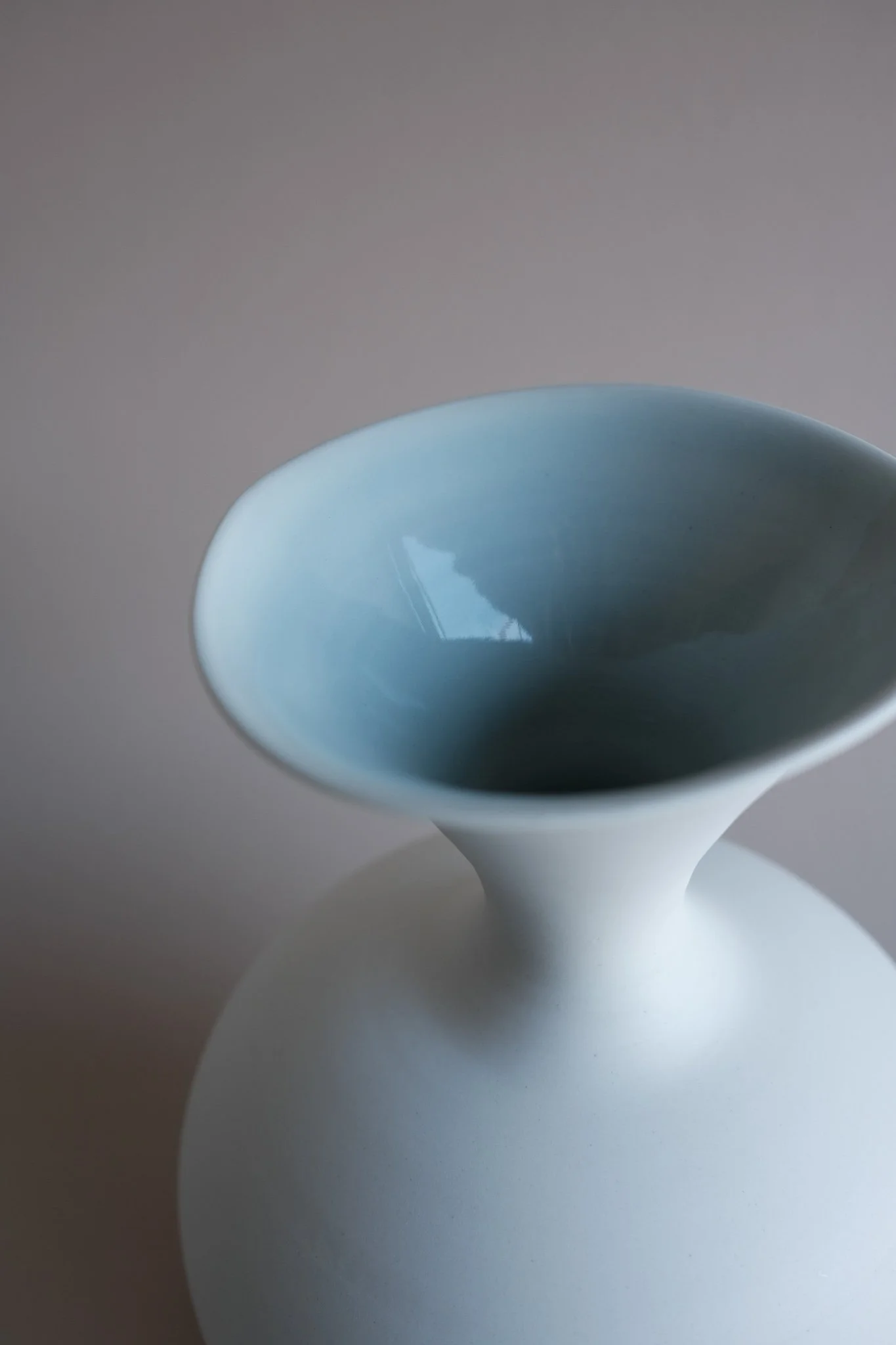 6.1.trumpet-vase-andrew-gibson-Lander-Se.jpg