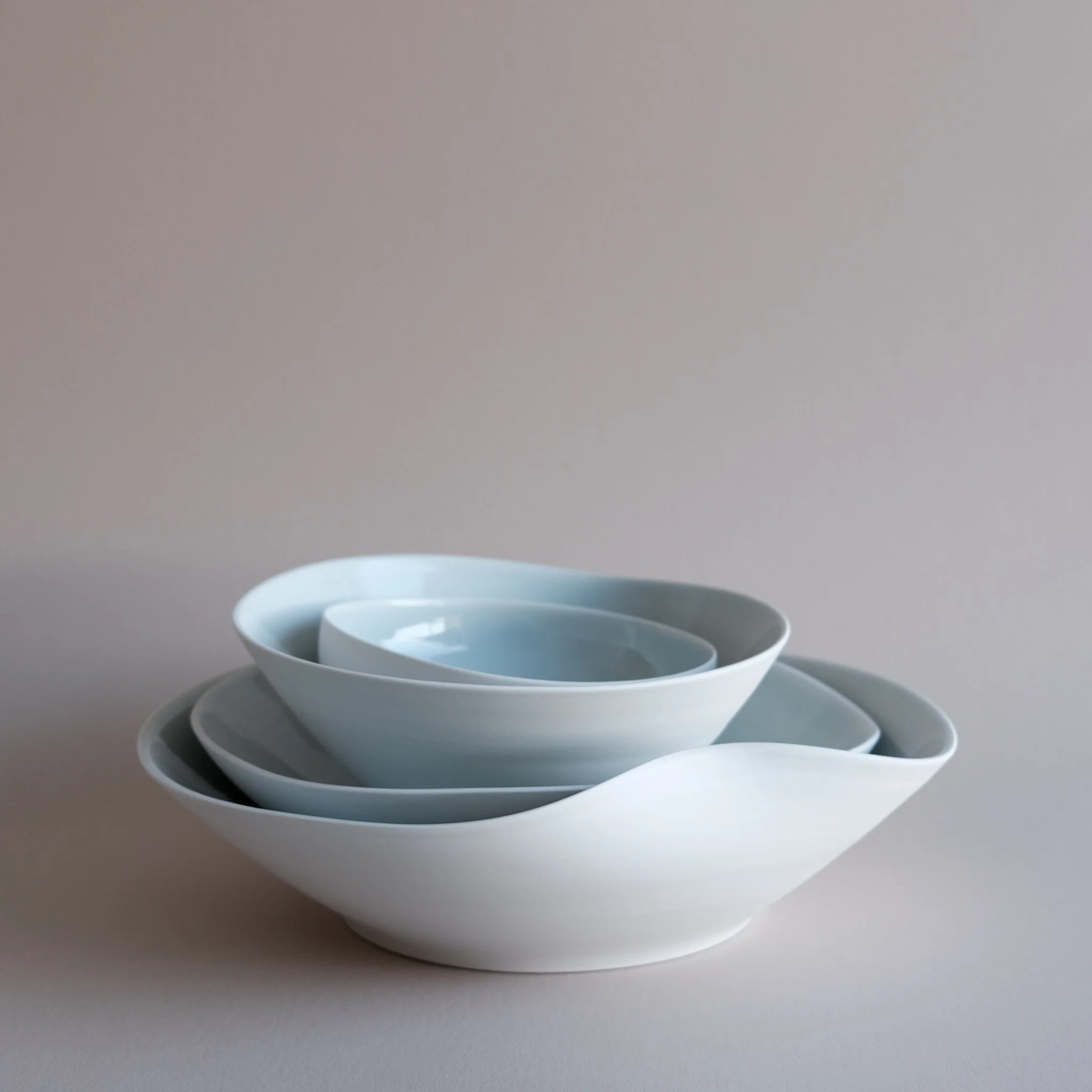 19.2.Open-form-bowl-andrew-gibson_lander-se.jpg