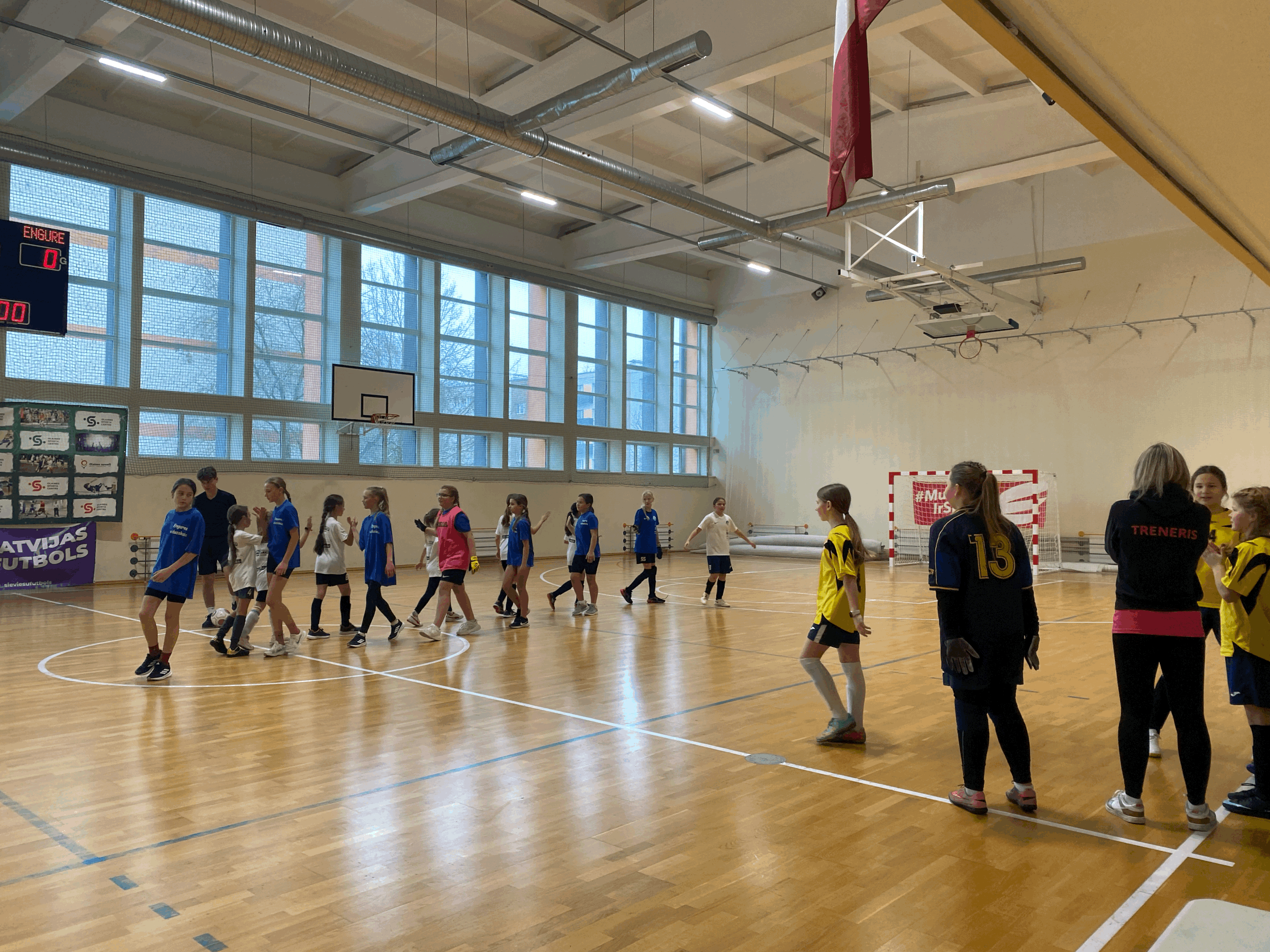 Meiteņu futbols atgriežas skolās 4.-5.klašu meitenēm