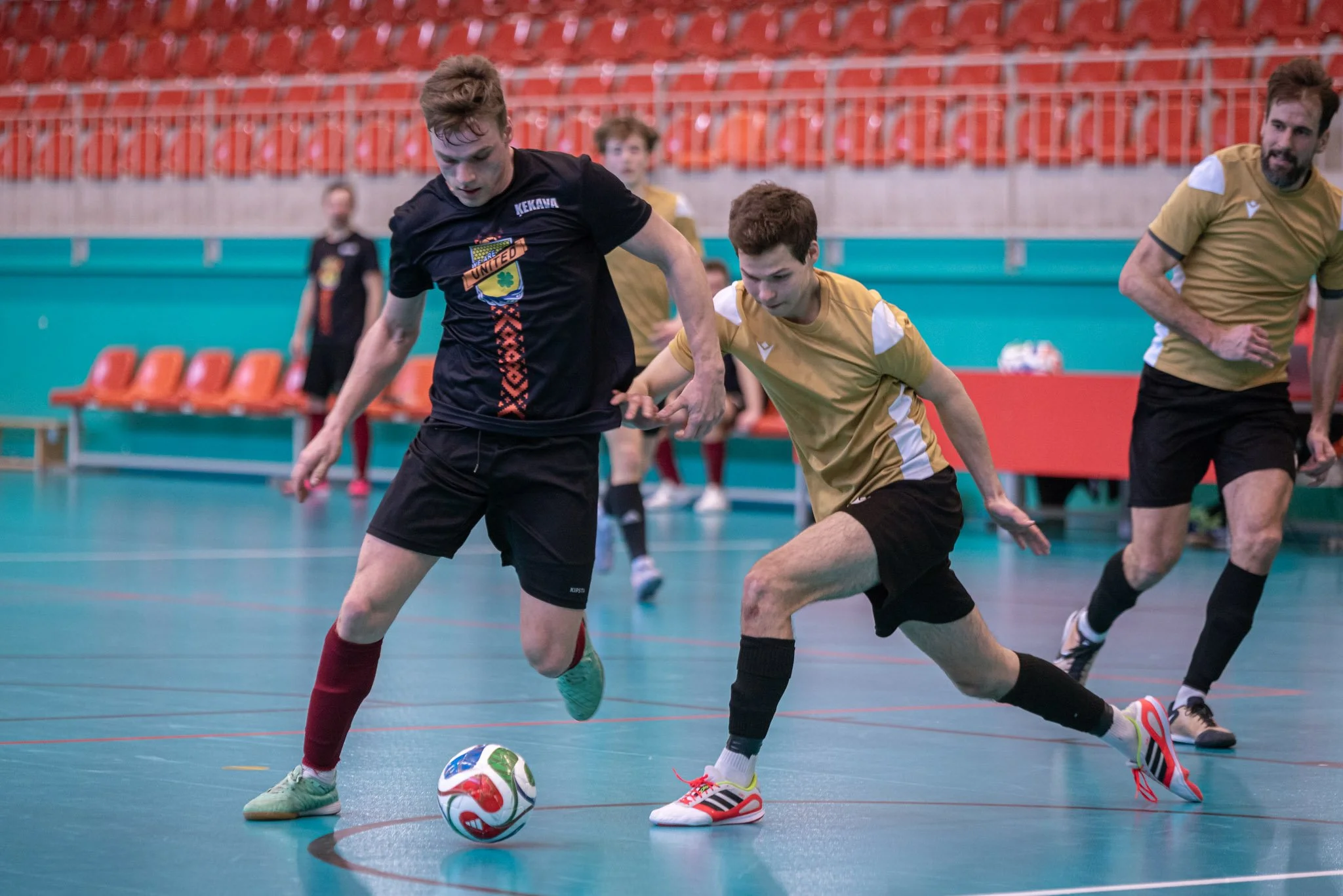 Noskaidroti Amatieru telpu futbola finālturnīra pusfinālisti 