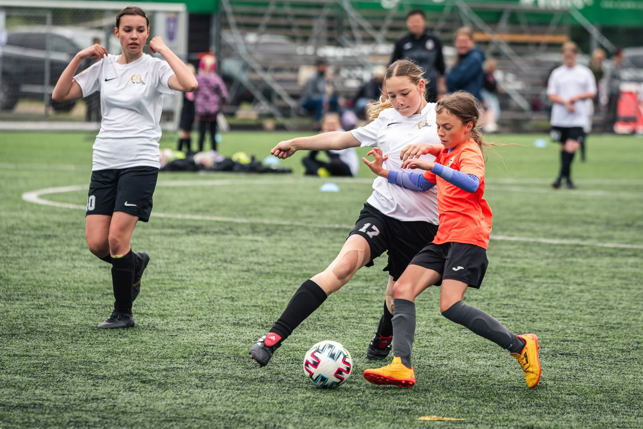 WU7/8 &amp; WU11/12 Jaunatnes futbola čempionāta pirmā kārta 