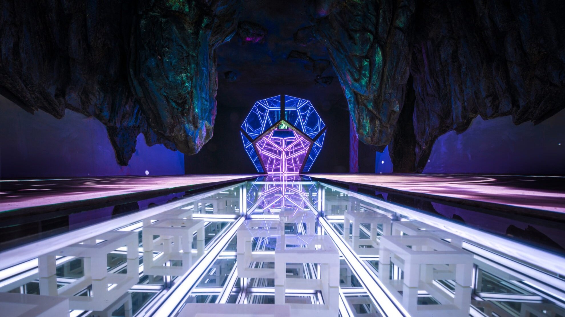     Wake the Tiger      in Bristol, the world’s first psychedelic ‘amazement park’   