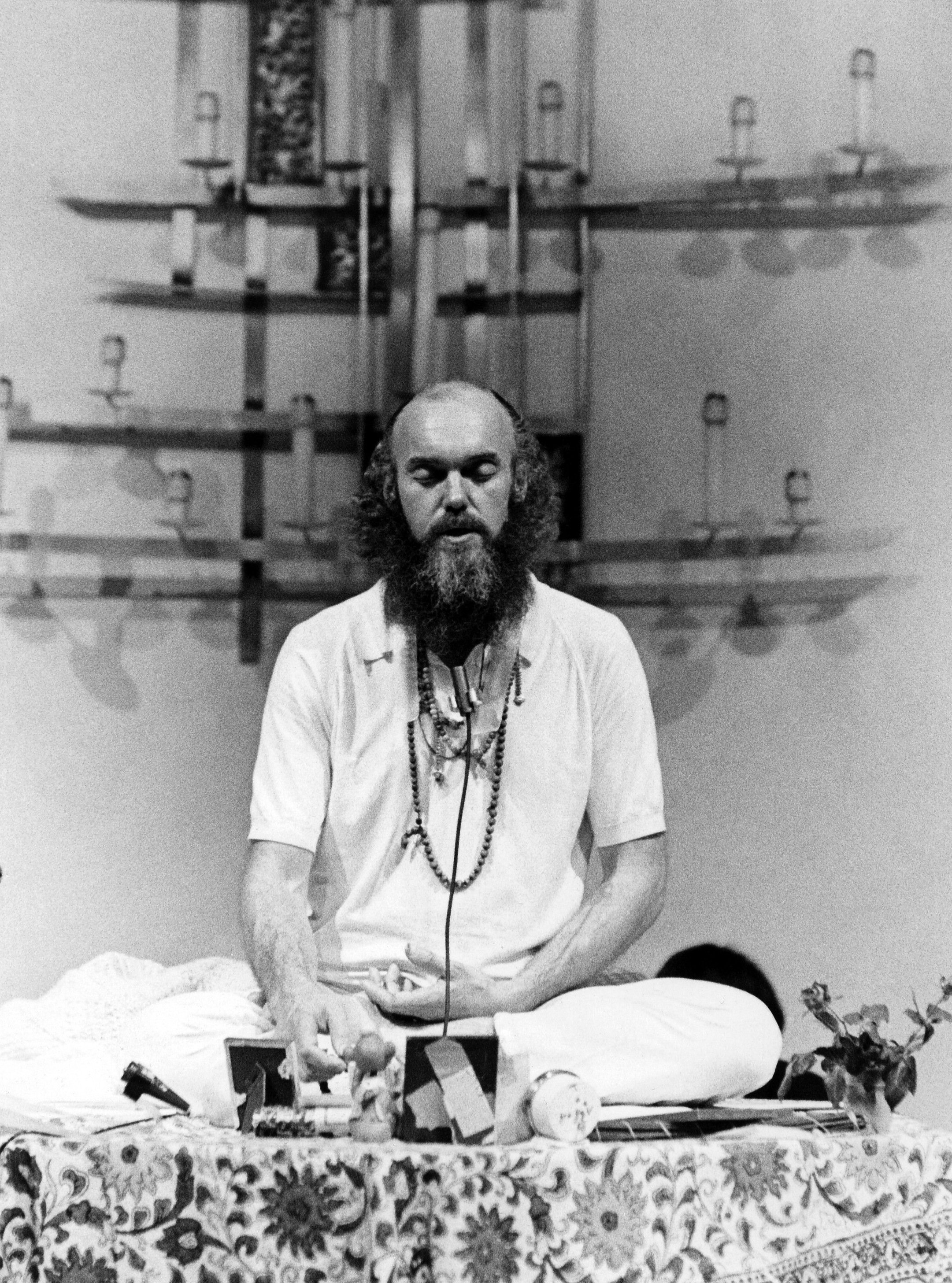   Harvard psychology professor Richard       Alpert       after he took LSD and remaned himself    Ram Dass   