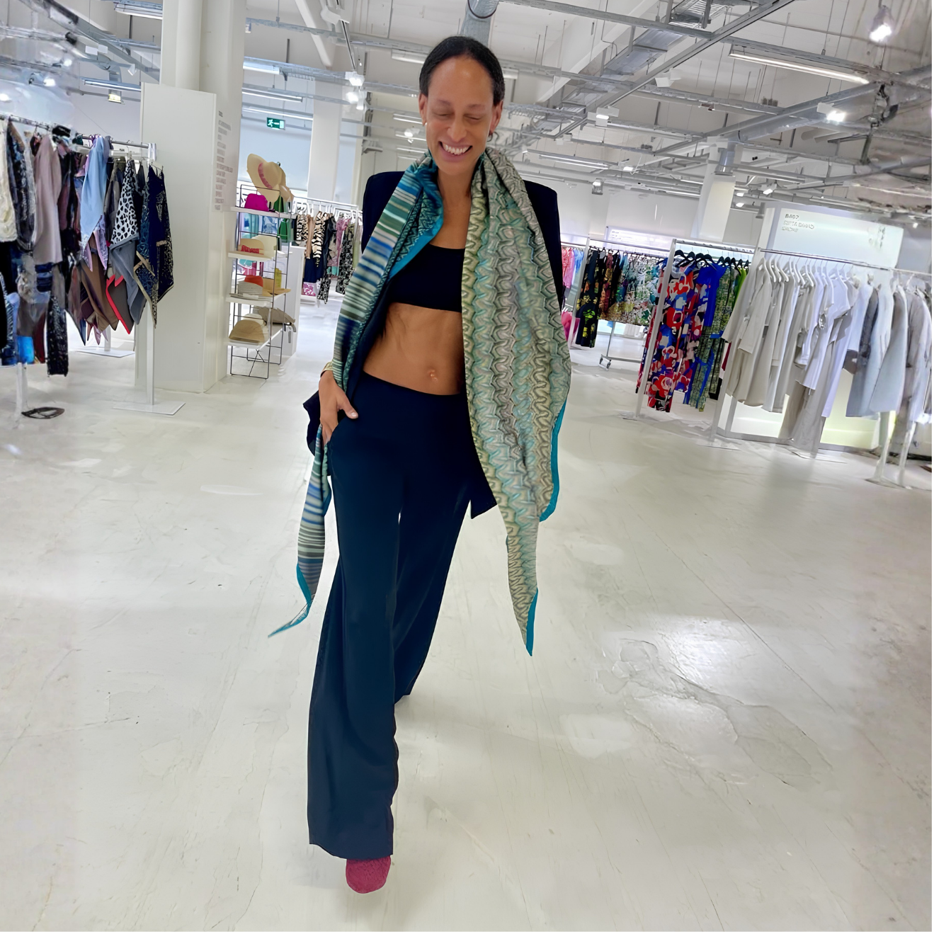 Longscarf_Ocean_Look3.png