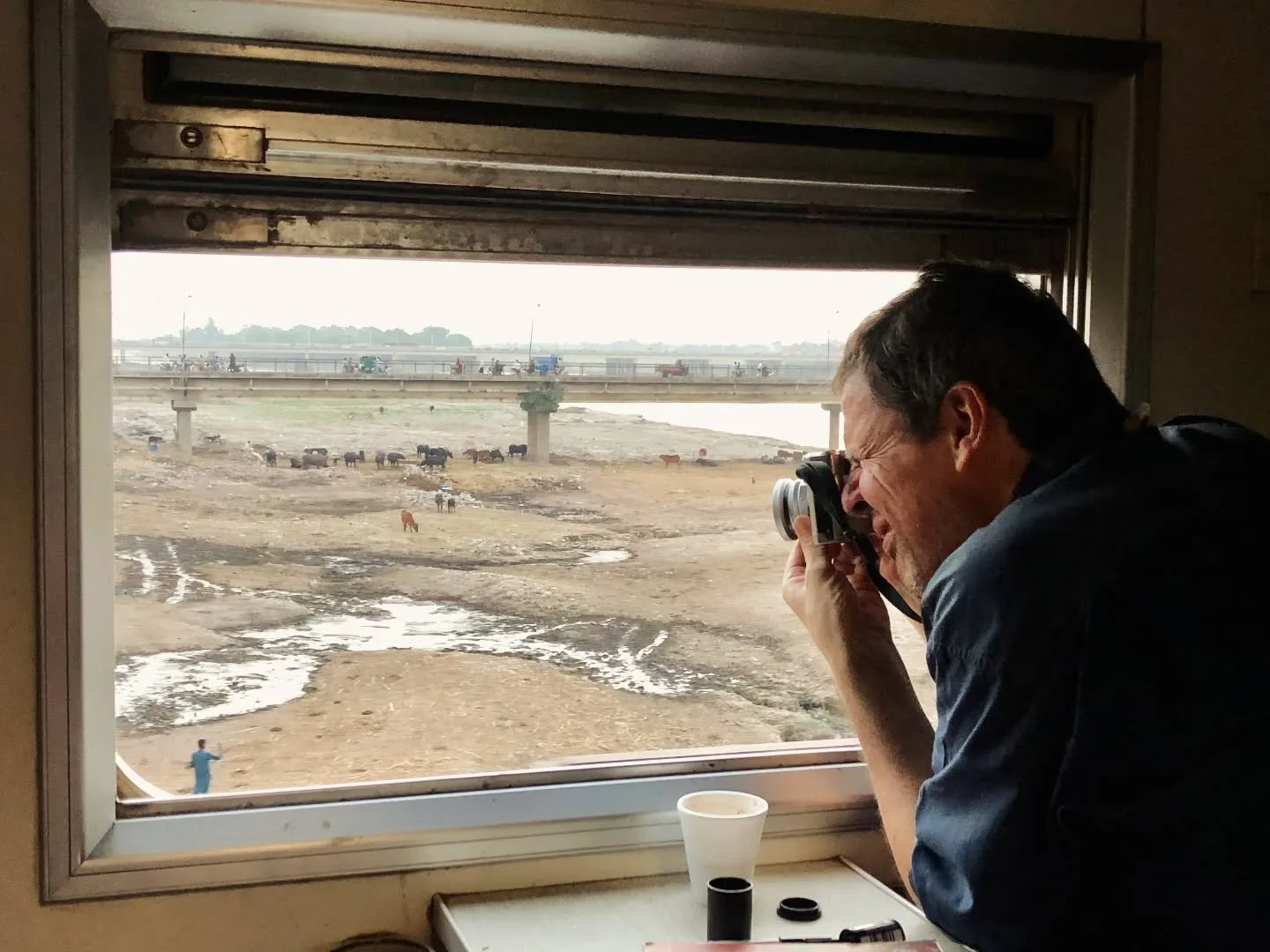 We hoorden net dat de fotograaf van onze twee edities De Rampe vannacht overleden is op fotoreis in Pakistan. @frederikcornelisphoto was een ongelofelijk pure en heel getalenteerde fotograaf, een immer oprechte en gedreven mens met een open blik naar
