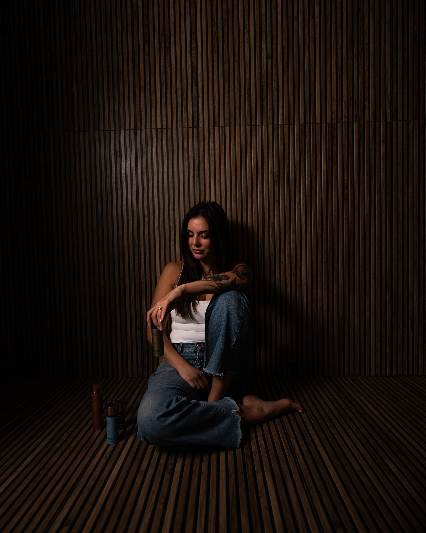 Top 5 Reasons to Invest in a High-Quality Beauty Photo Session, perfect for models, makeup artists, salons, or individuals wanting to capture their best self:

1. Capture Your Best Look with Professional Precision

A high-quality beauty shoot highlig