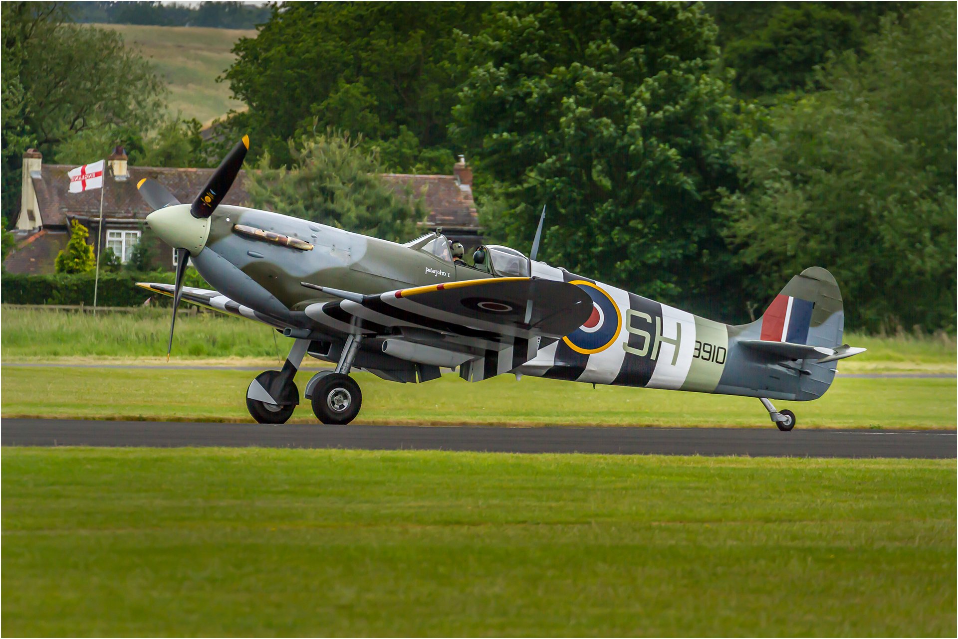 Spitfire 3910 Peterjohn 1.jpg