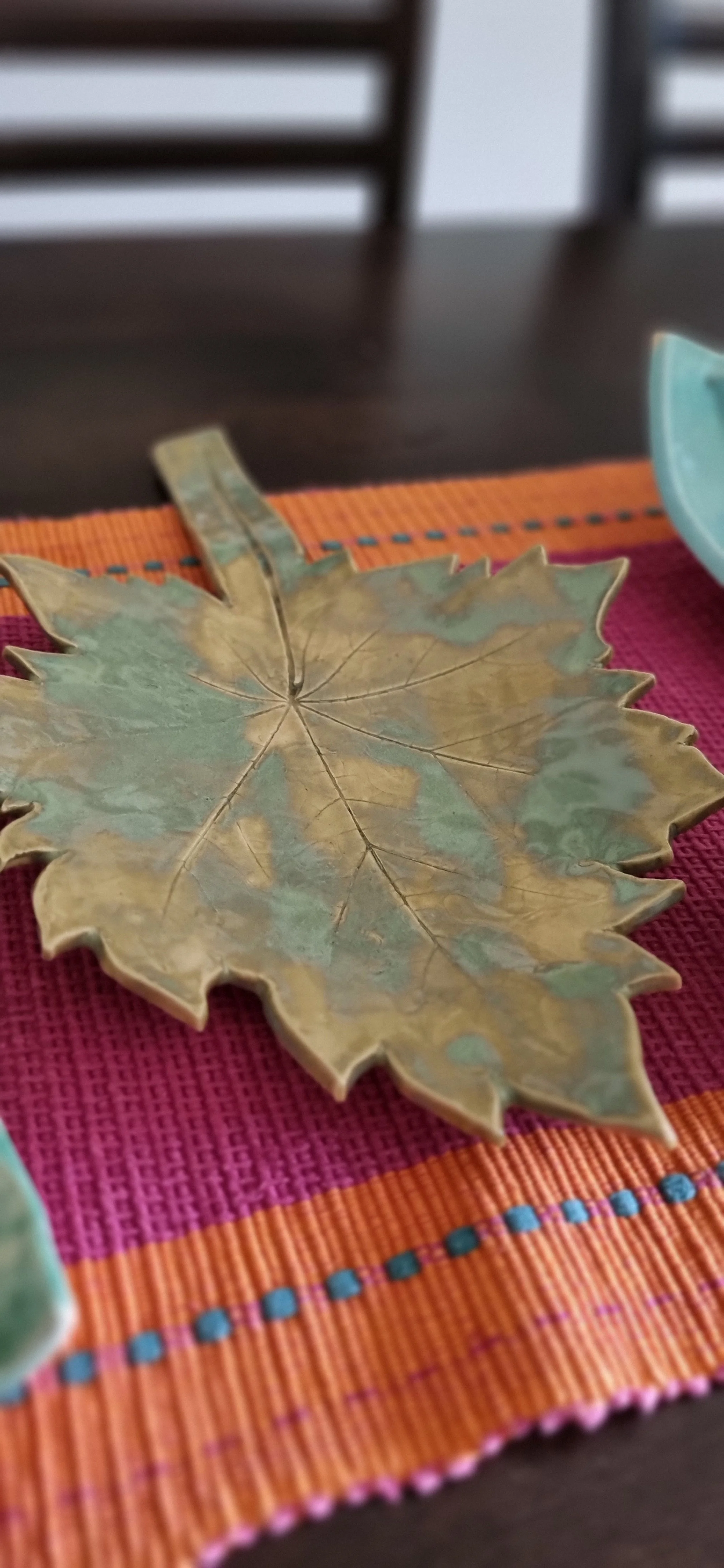 artstudioaparna-papaya-leaf-shaped-ceramic-platter-5-1.jpg