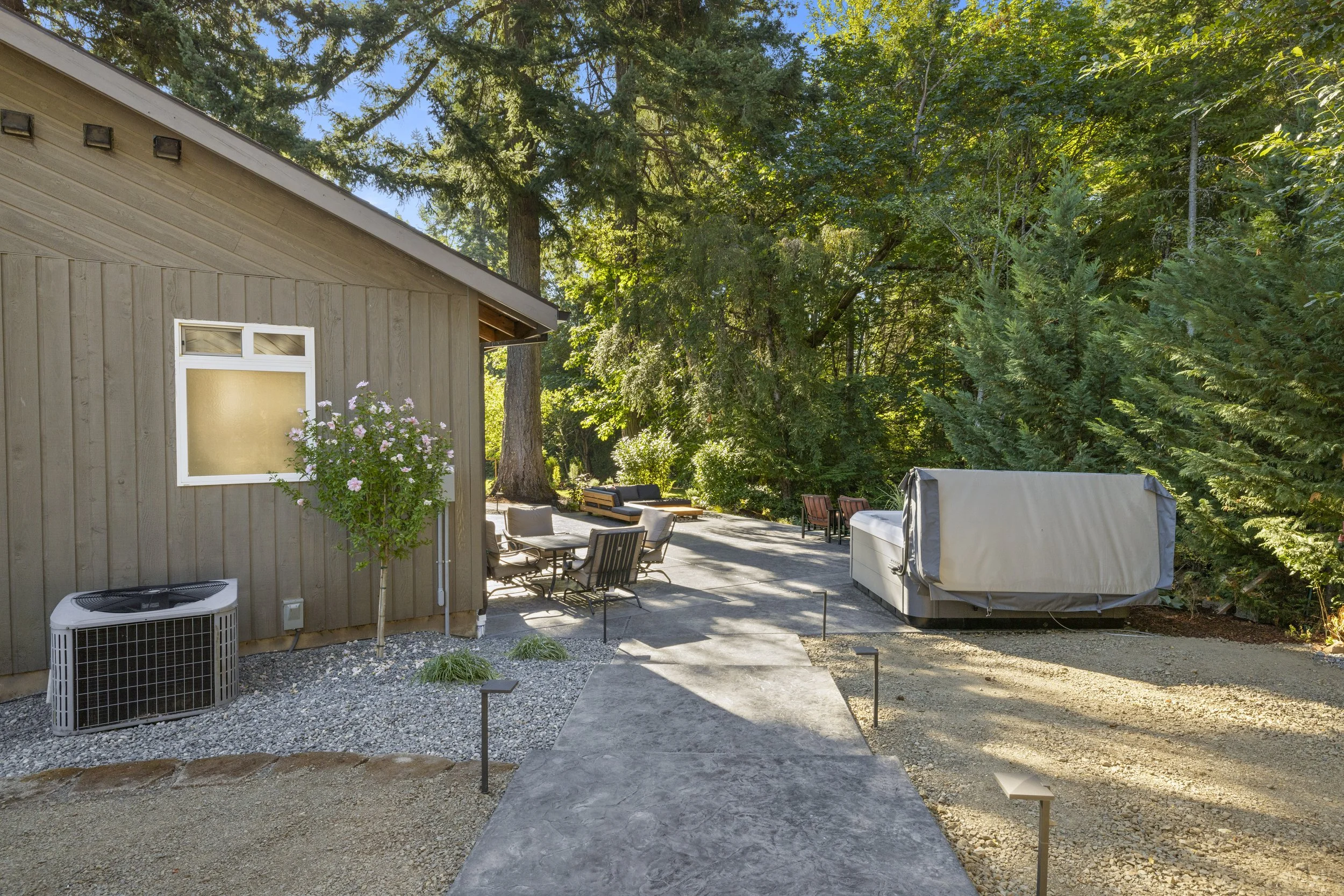4 Pear Blossom Dr-66.jpg